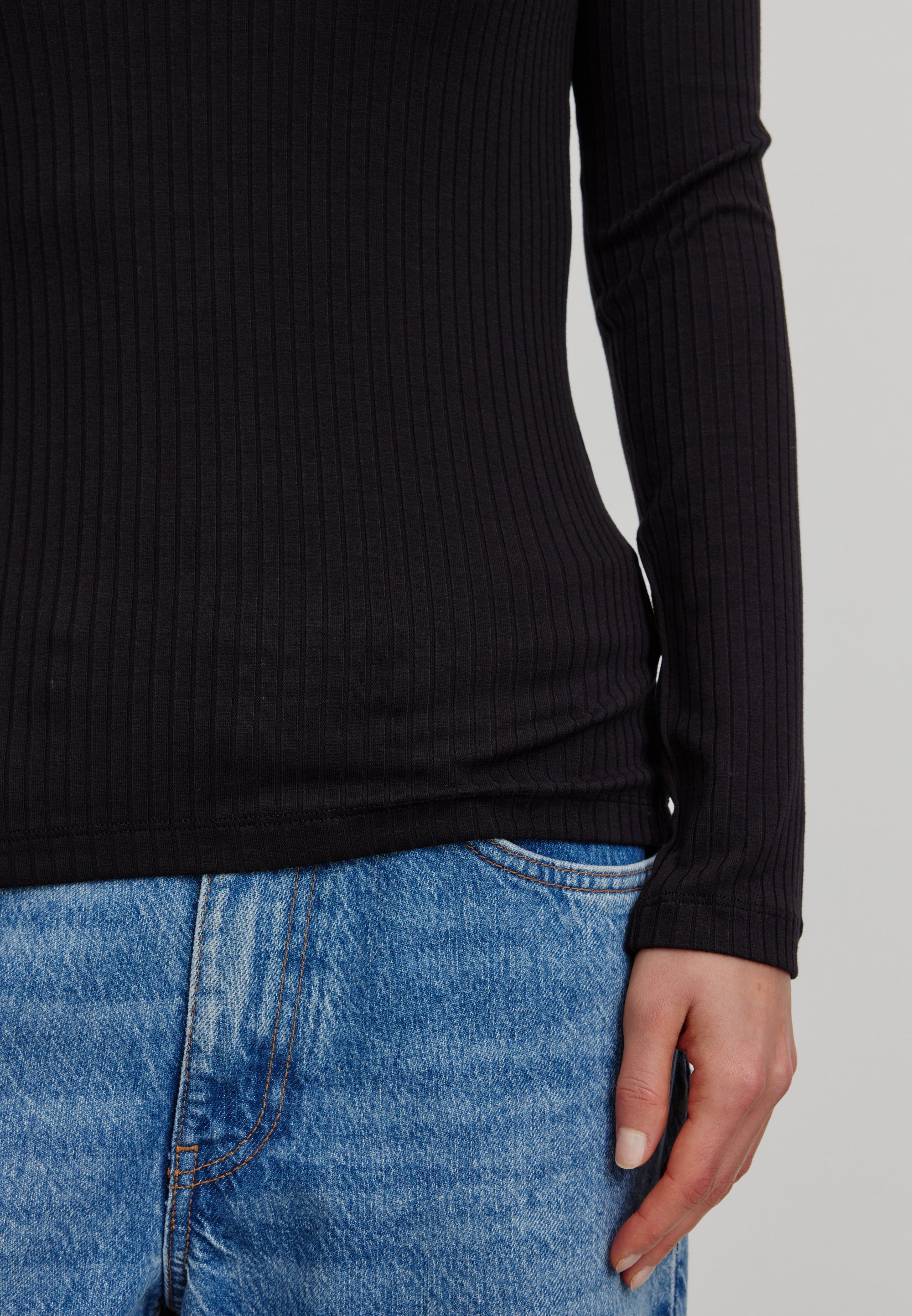 longsleeve stella black