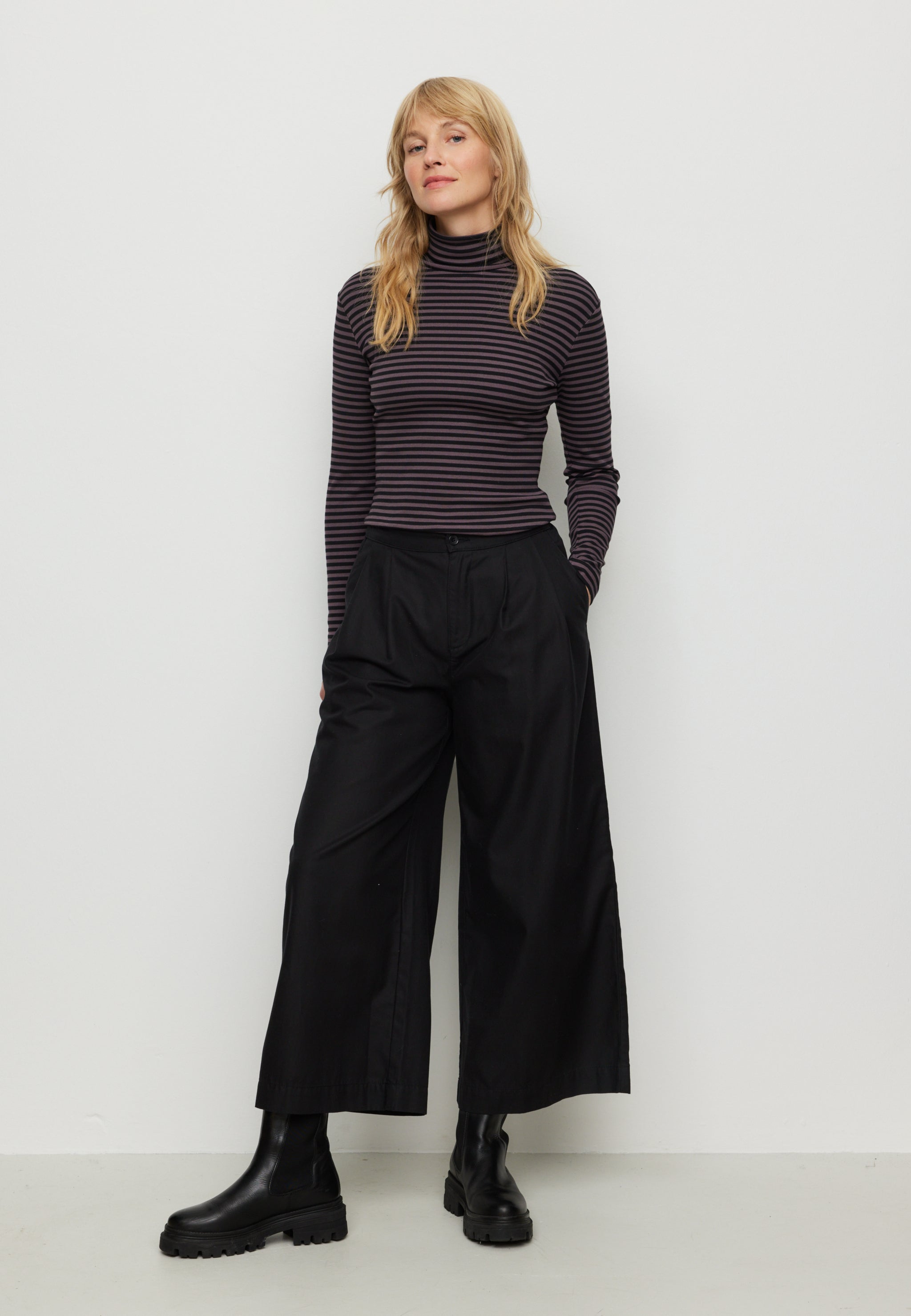 longsleeve liatris stripes dark grape