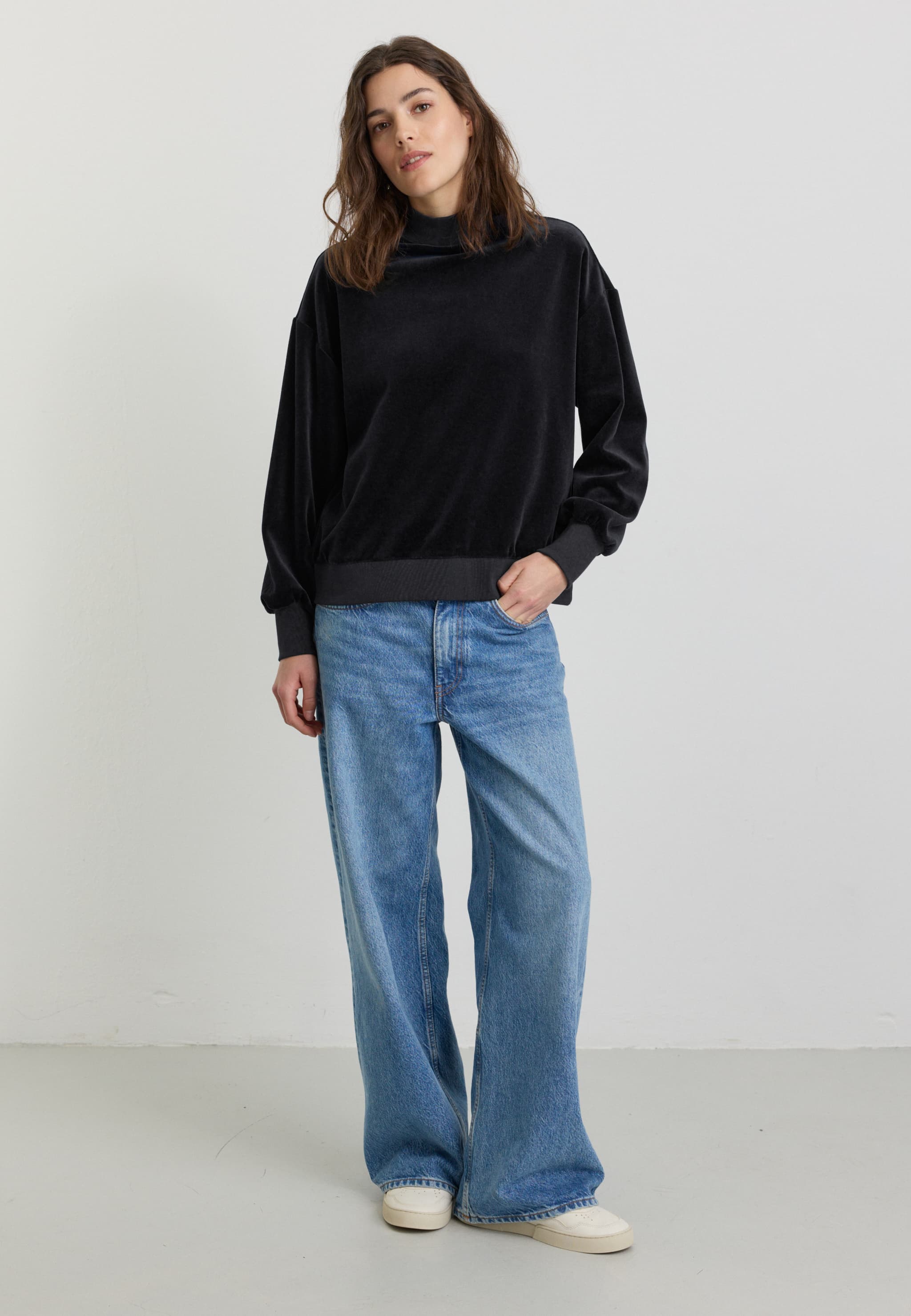 pullover allium black