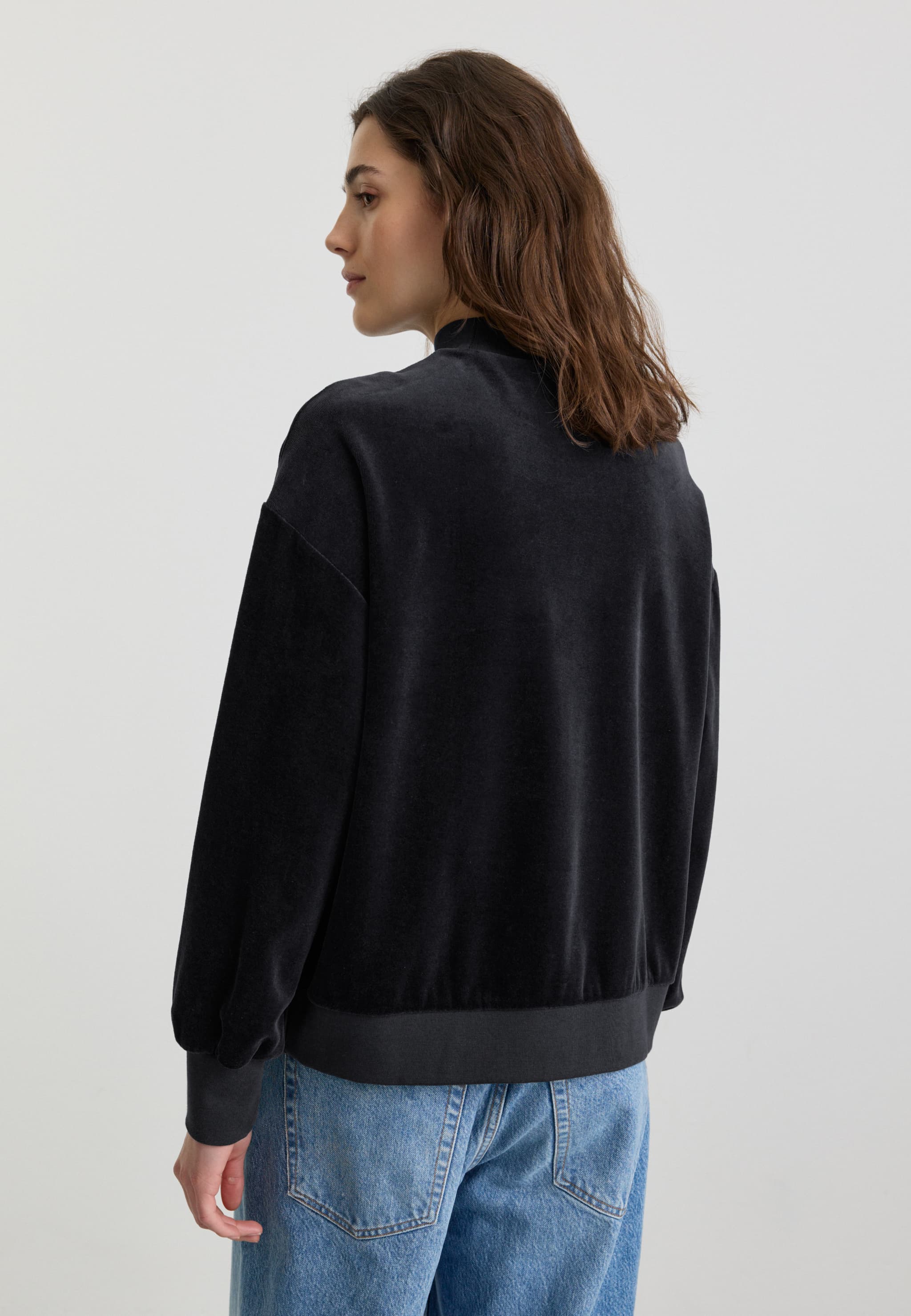 pullover allium black