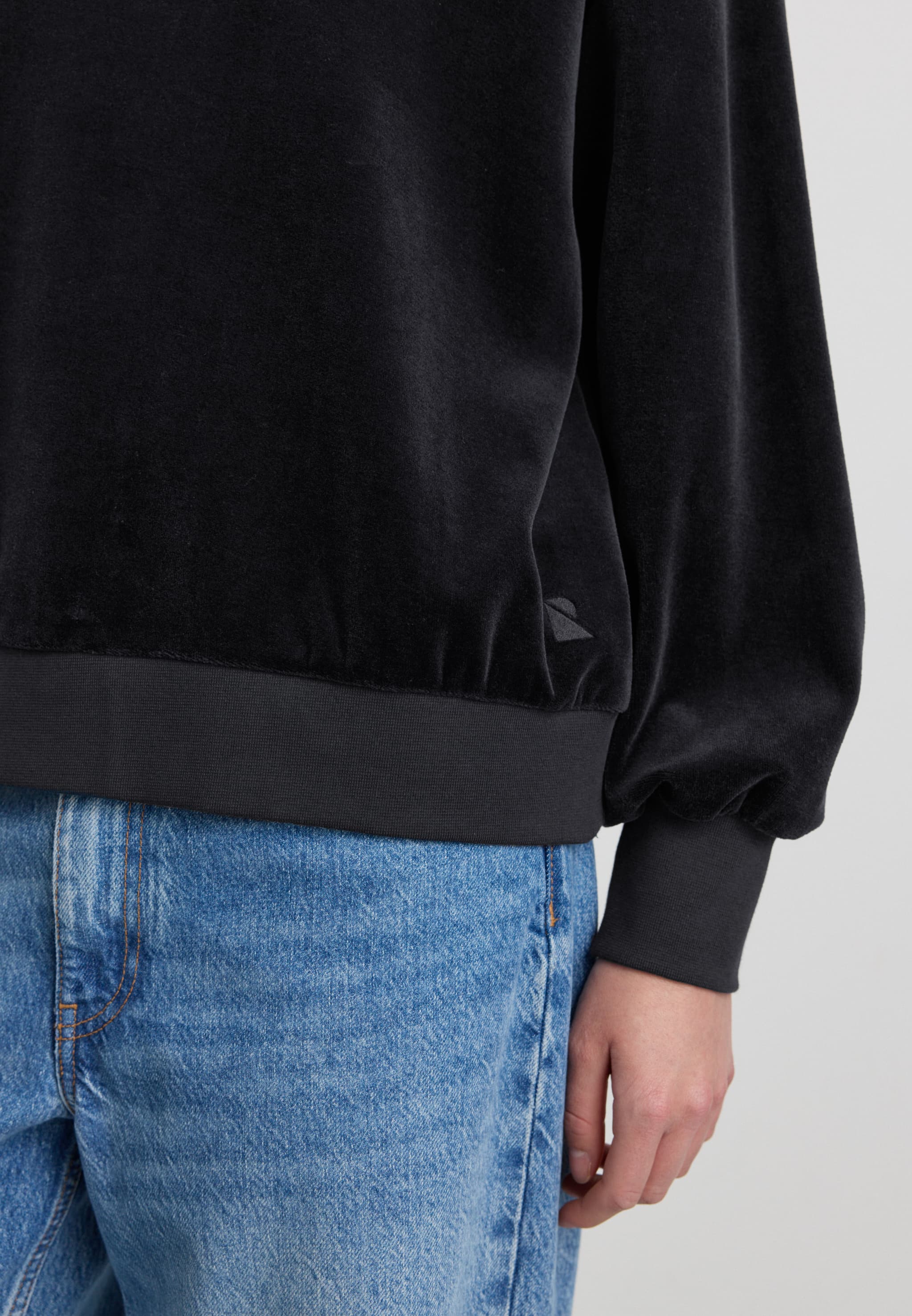 pullover allium black