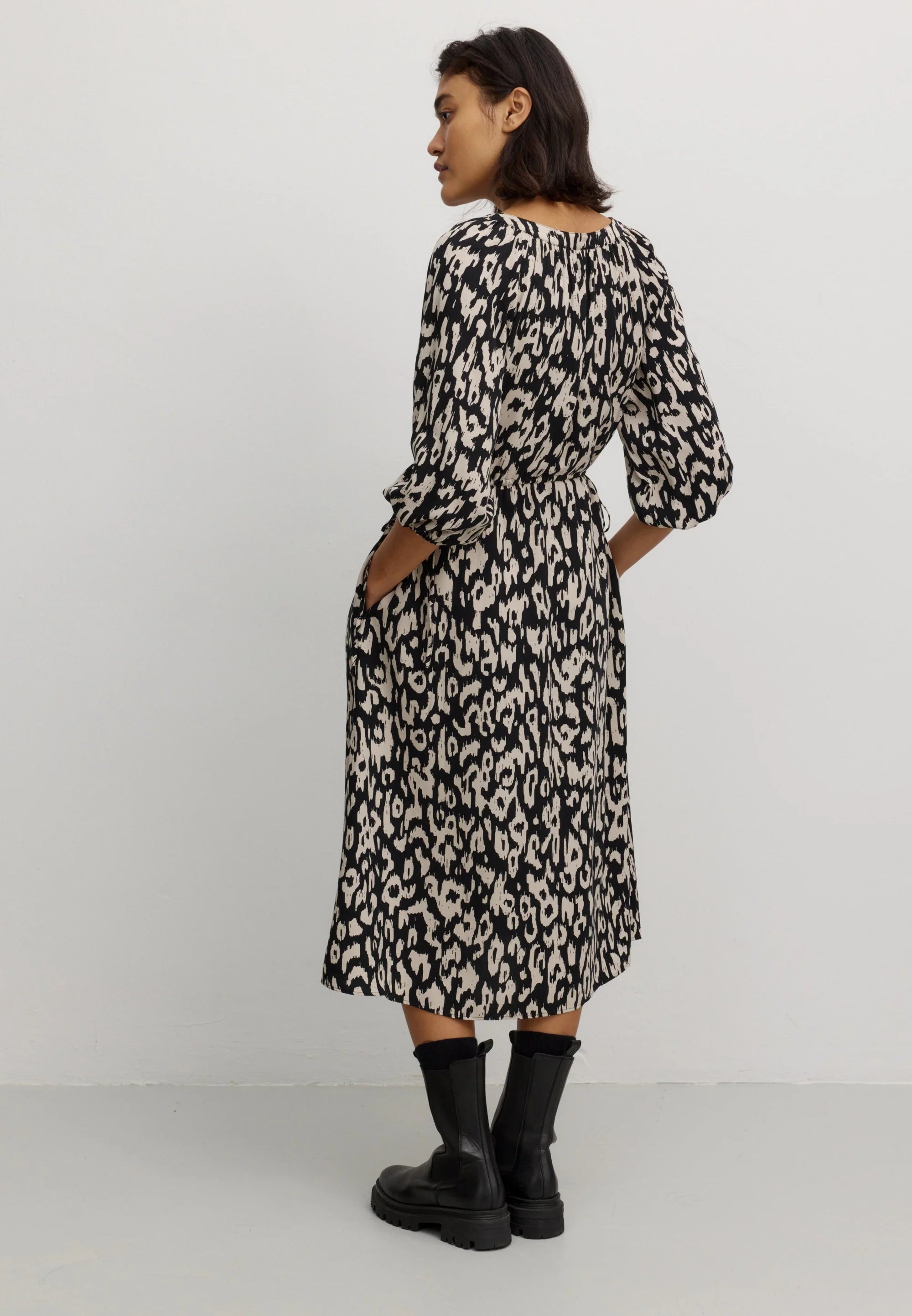 kleid nemesia blot black