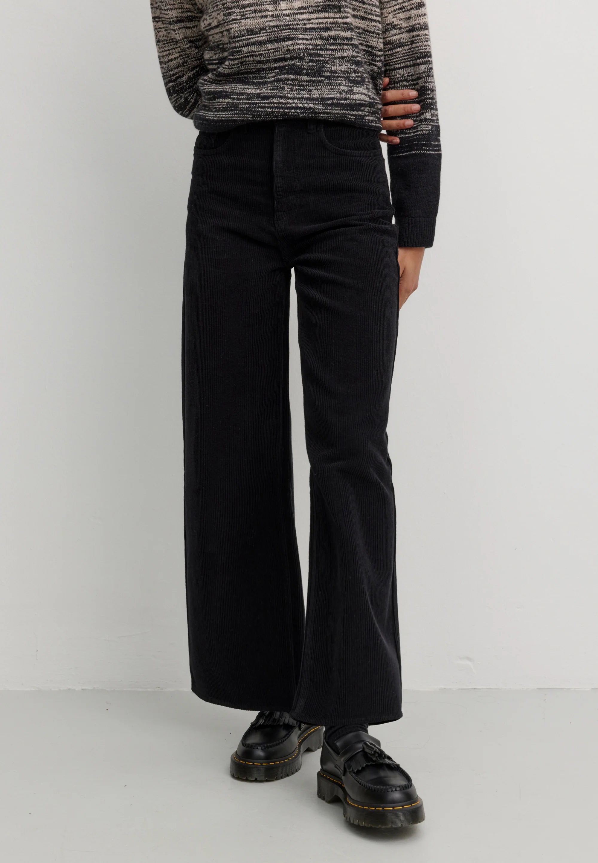hose erica corduroy black