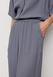 hose mandevilla dove blue