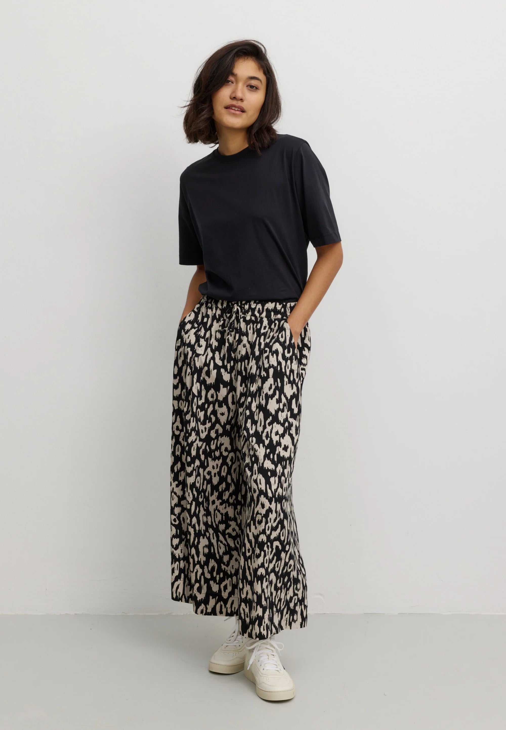 hose sequoia blot black