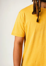 Lade das Bild in den Galerie-Viewer, unisex t-shirt creator vintage dyed ochre