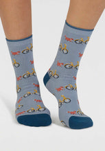 Load image into Gallery viewer, dilloyn cat and bike socks lake blue