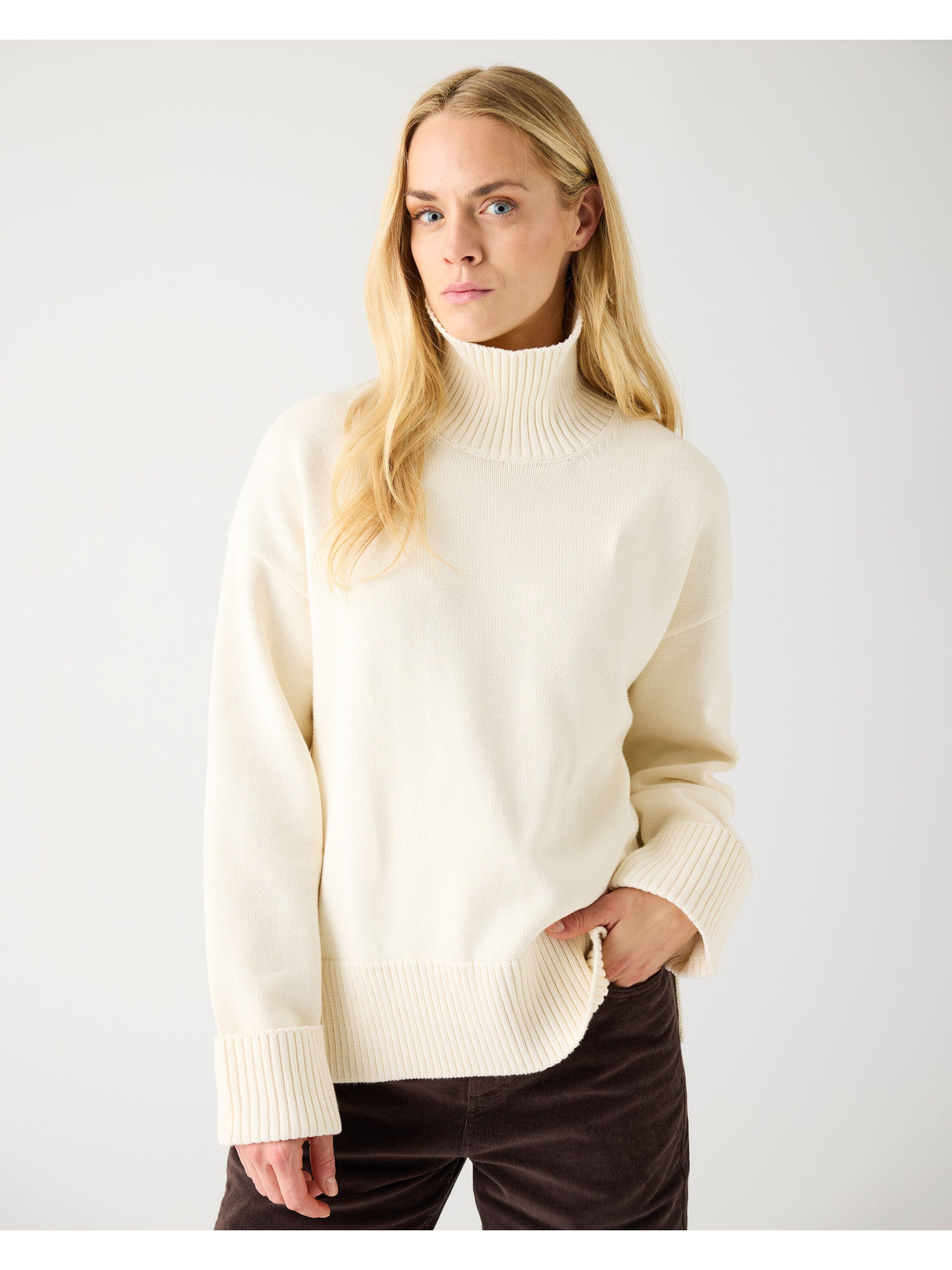 organic cotton crew neck egret