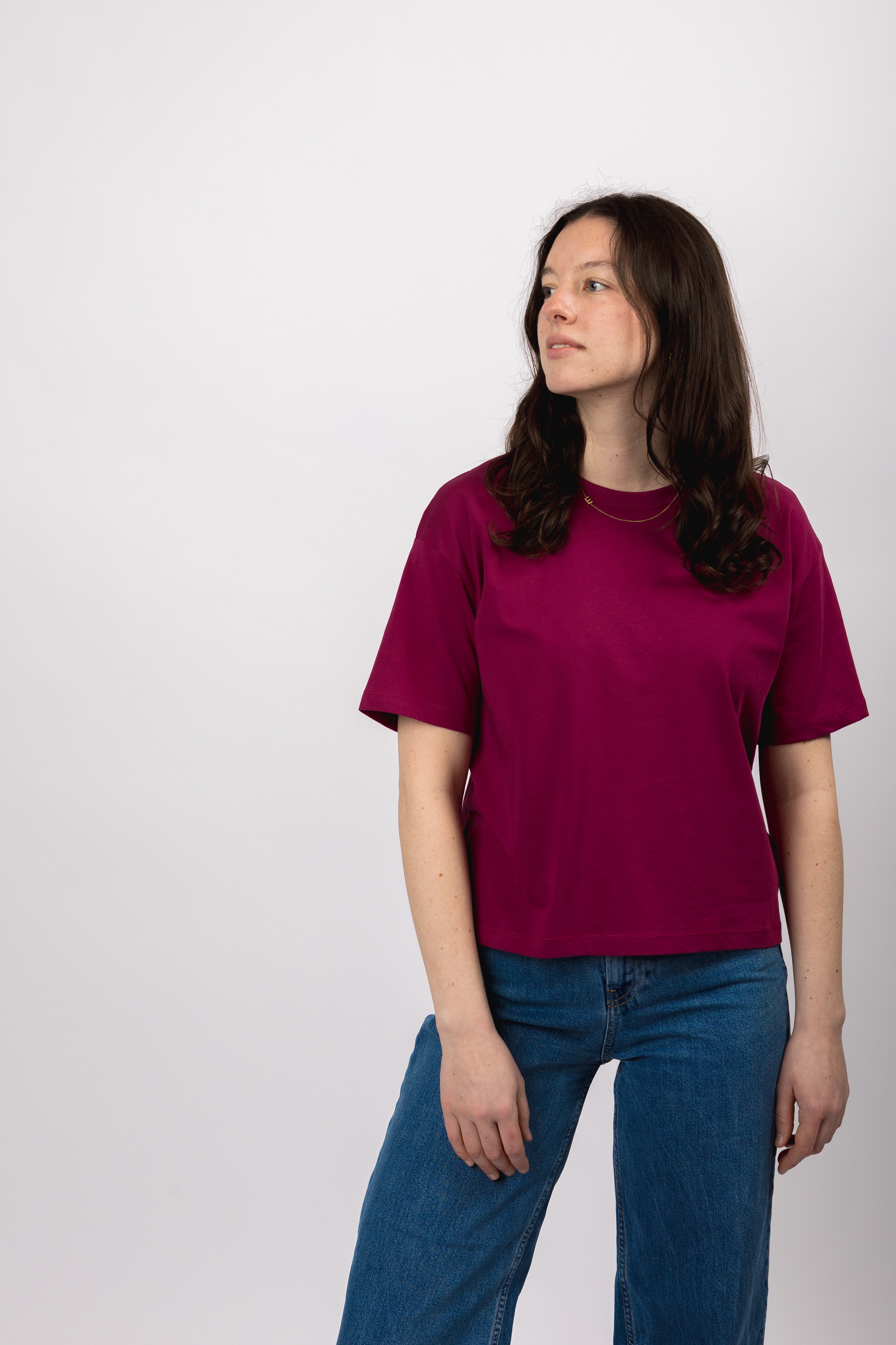 boxy organic crop tee raspberry radiance