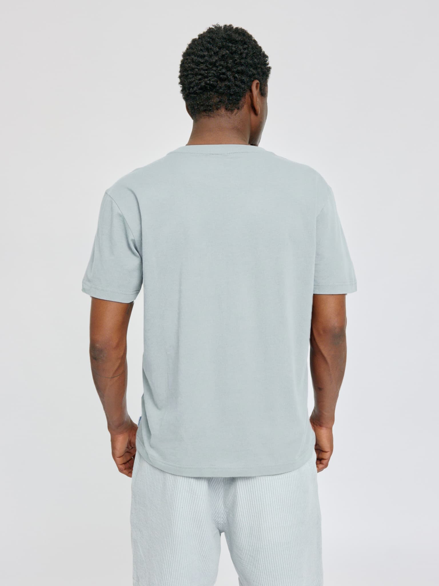 chest pocket t-shirt ice blue