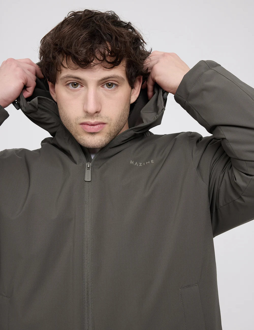 26301411_padded-jacket_beluga_06_1000x_jpg.webp