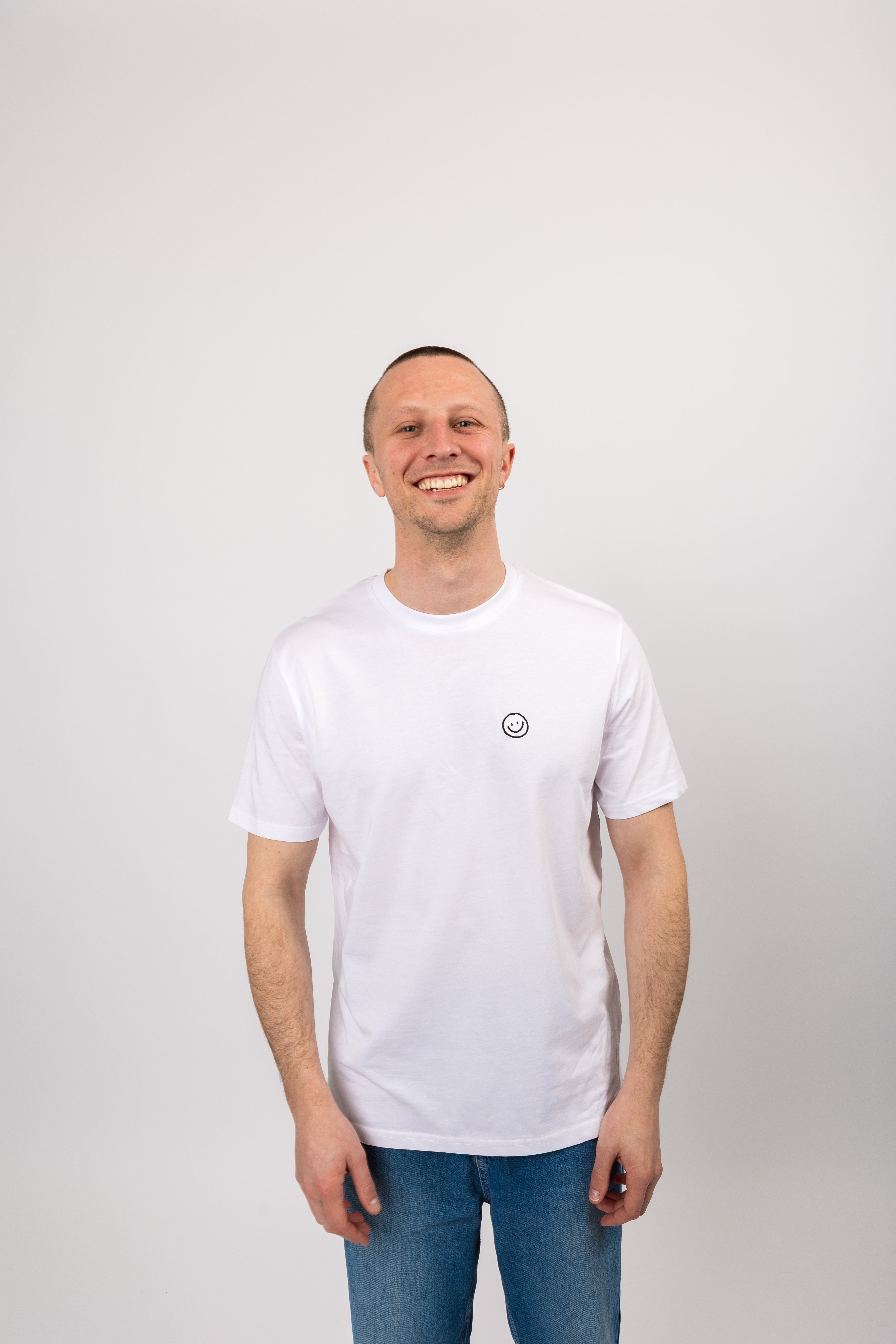 classic organic tee bright white smiley