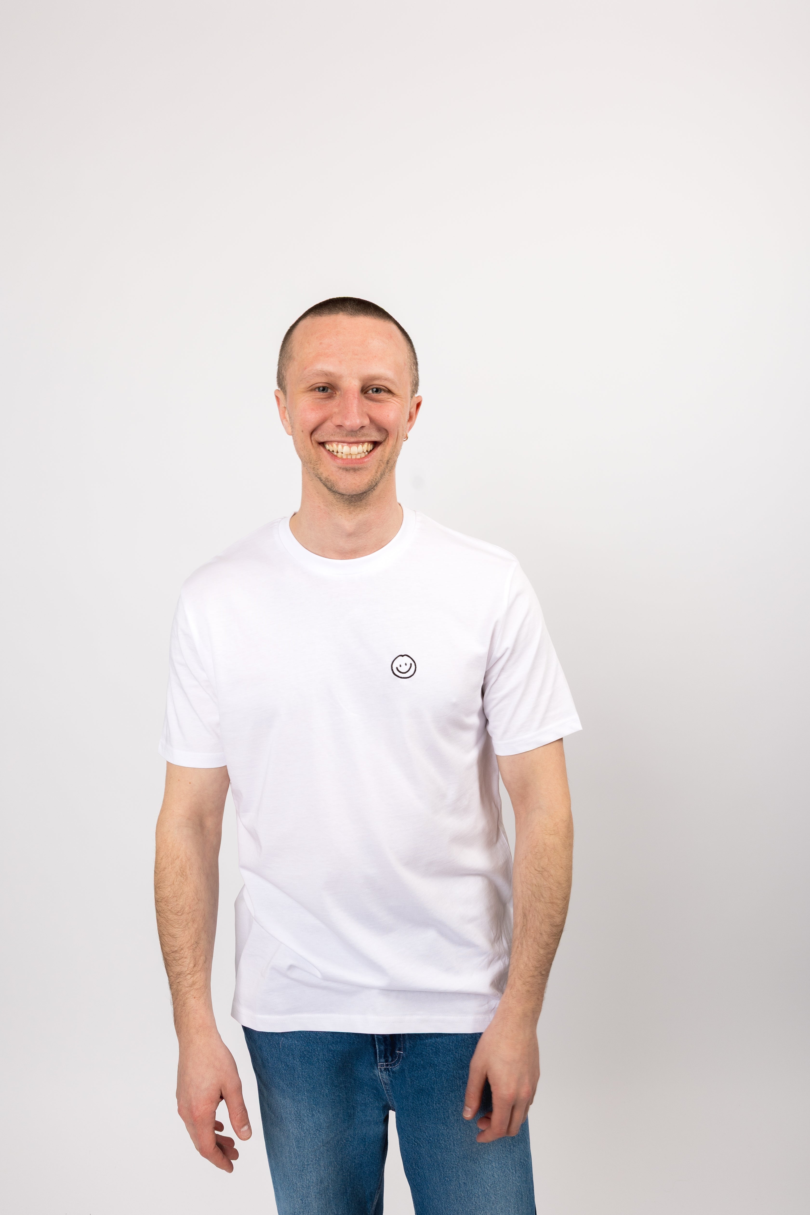 classic organic tee bright white smiley
