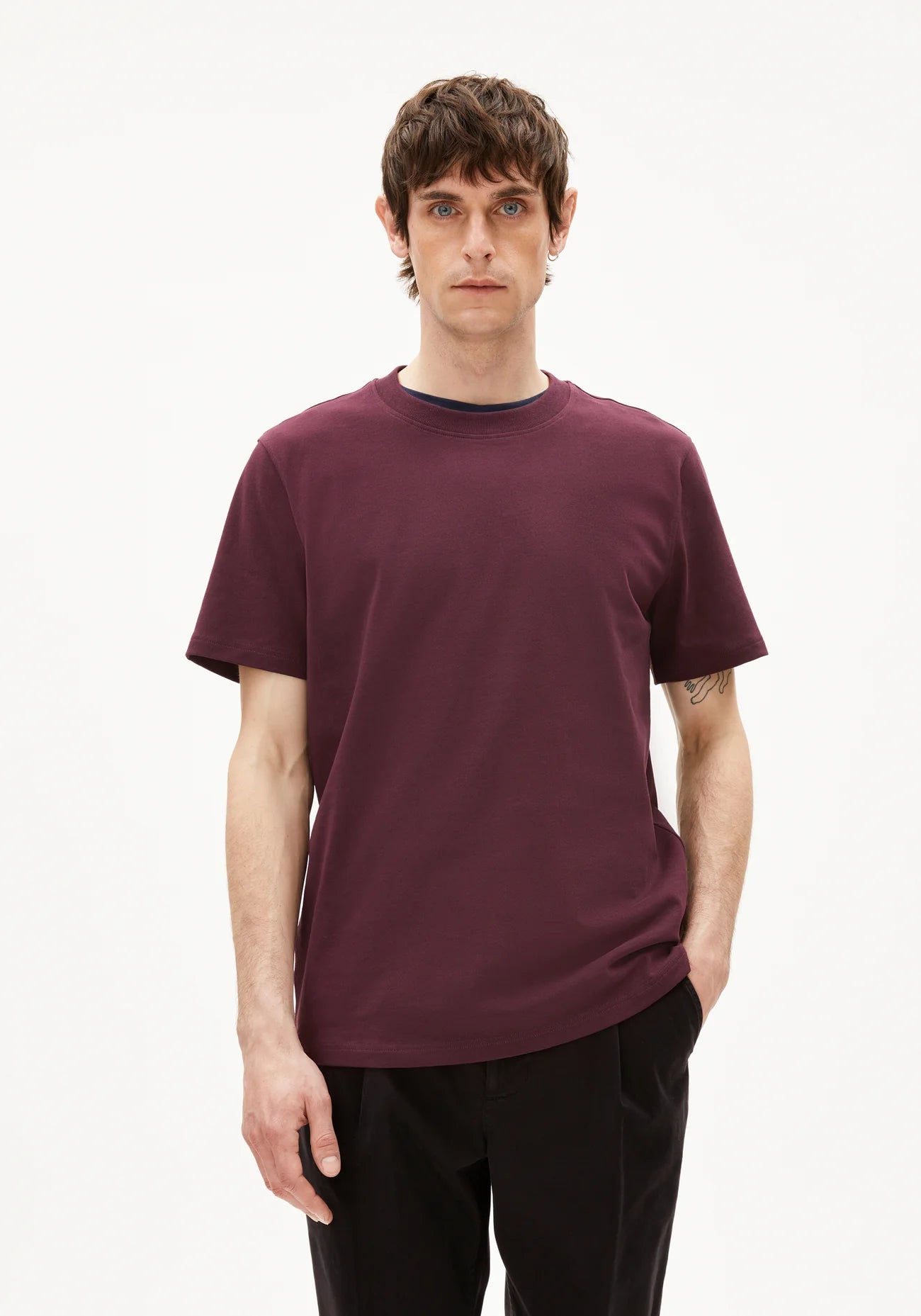 t-shirt maarkos dark cranberry