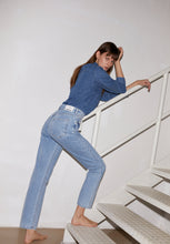 Laden Sie das Bild in den Galerie-Viewer, jeans aaikala light fresh blue