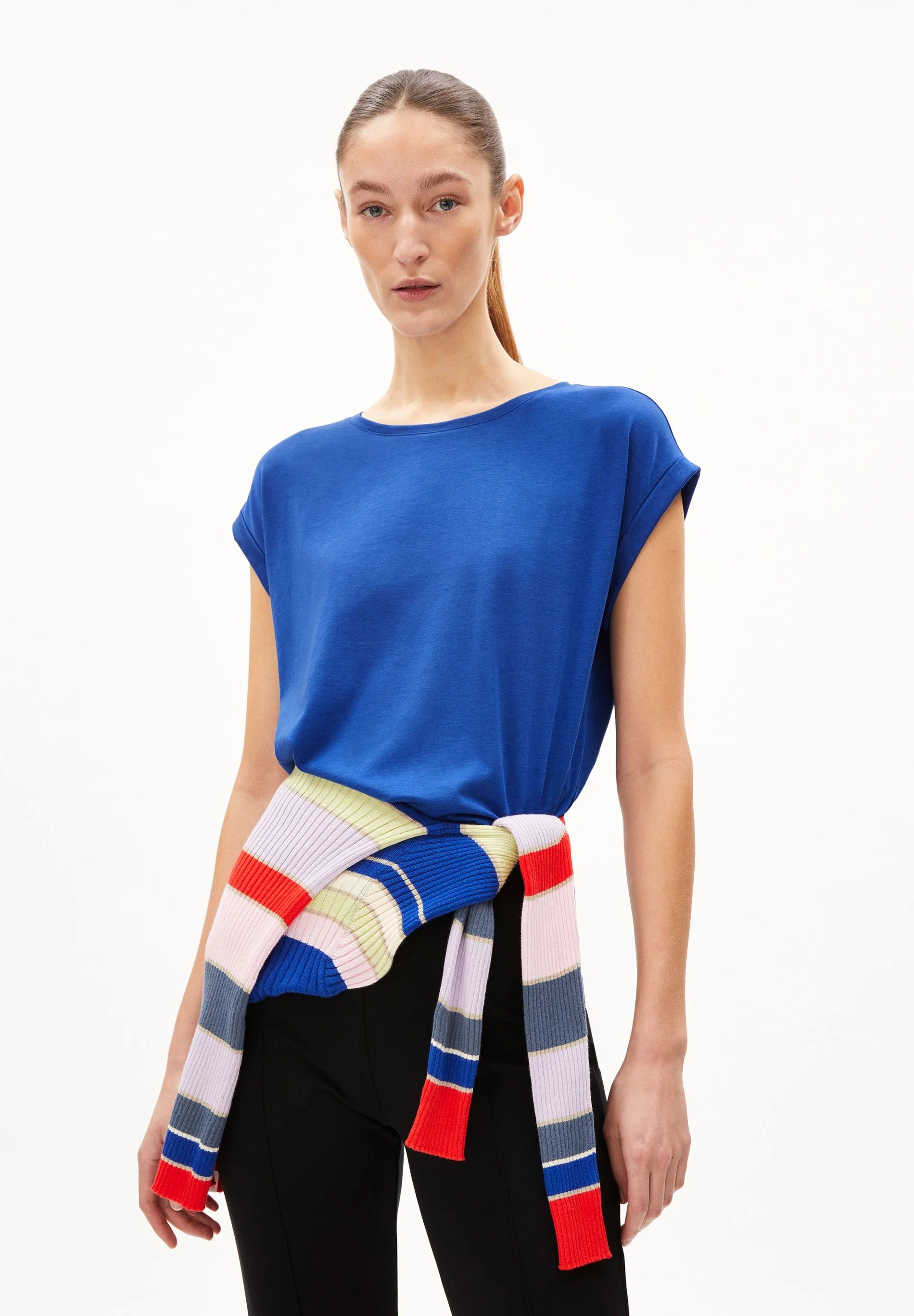 t-shirt jilaana dynamo blue