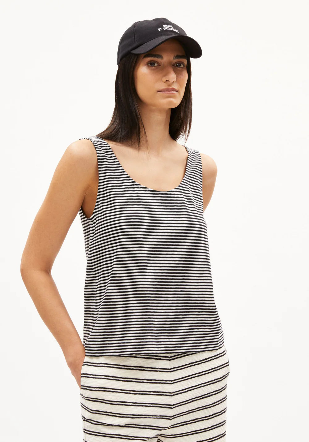 top minaami lita black-oatmilk