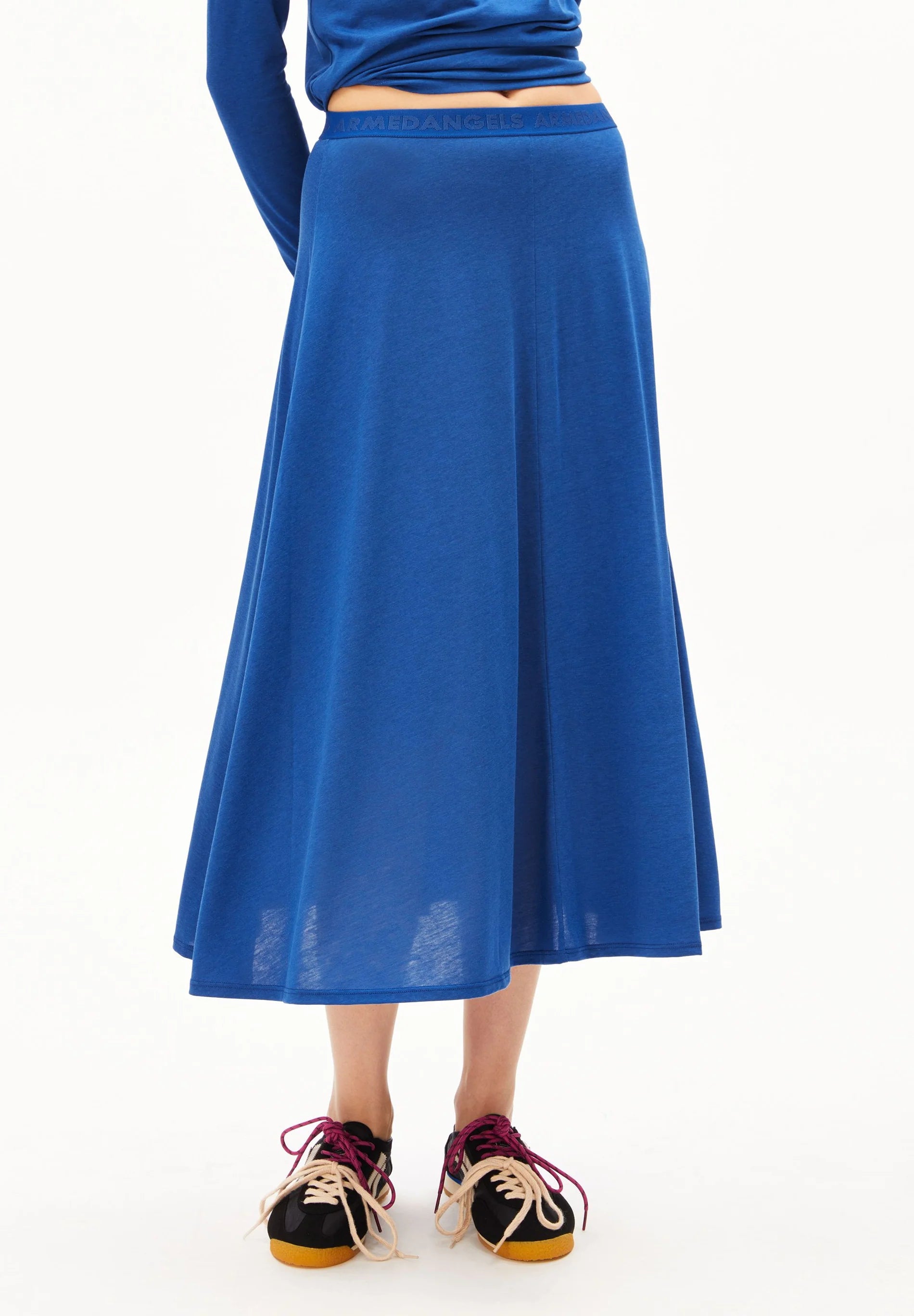 rock ileniaa laraa dynamo blue