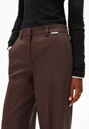leandraa pant claystone