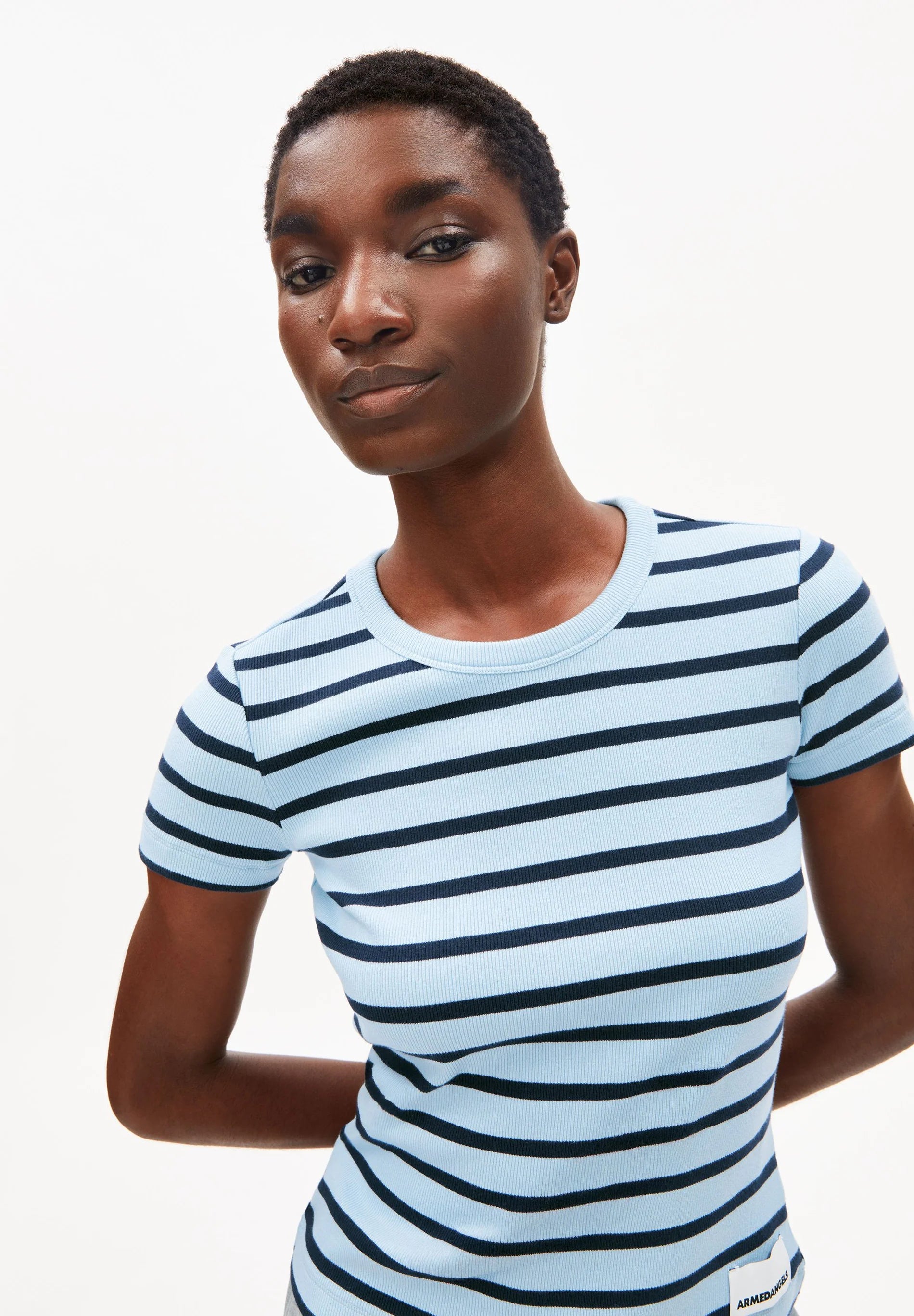 t-shirt kardaa stripe t-shirt blue glow-tinted navy