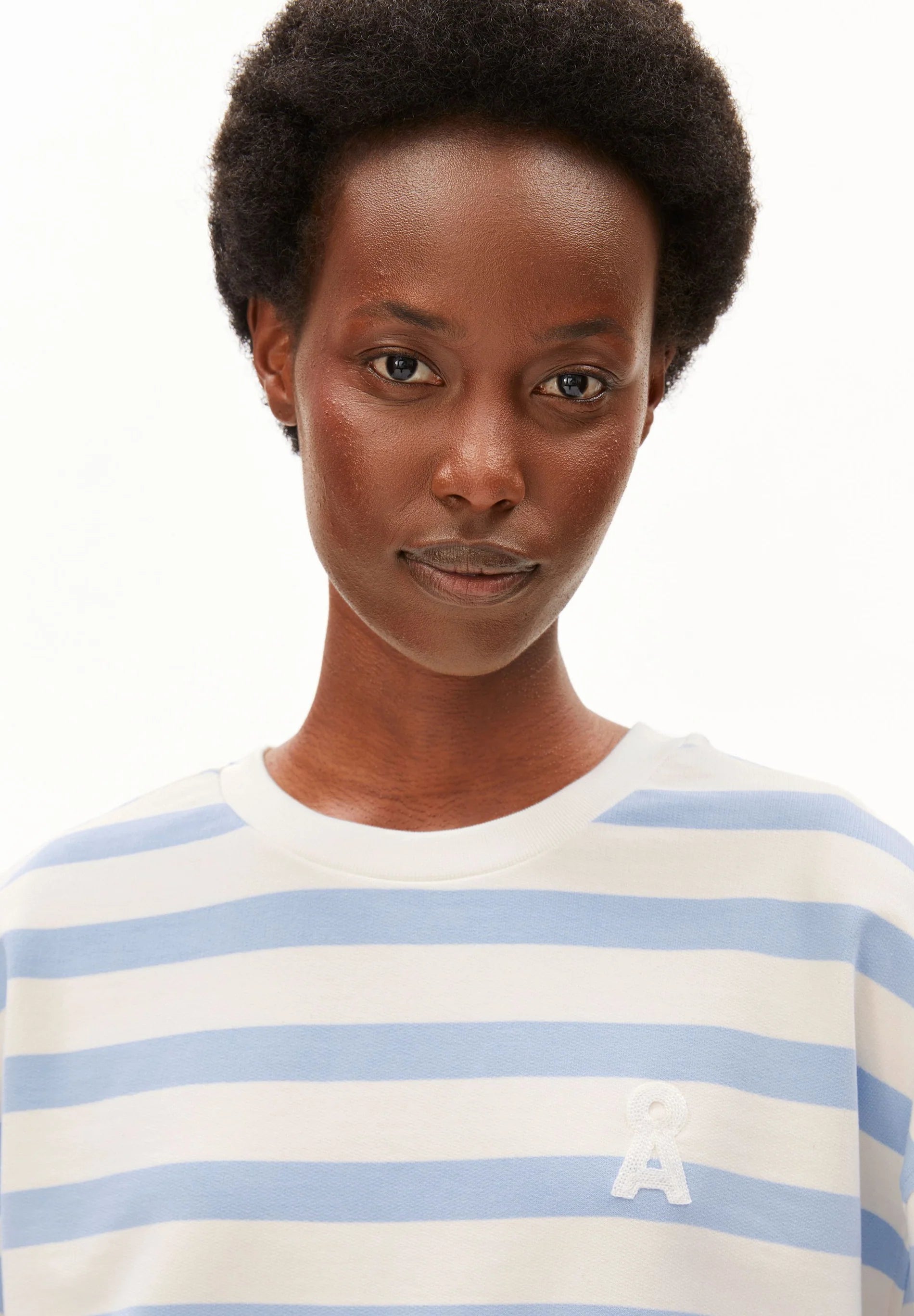 iconic Å frankaa bold sweat undyed-soft blue