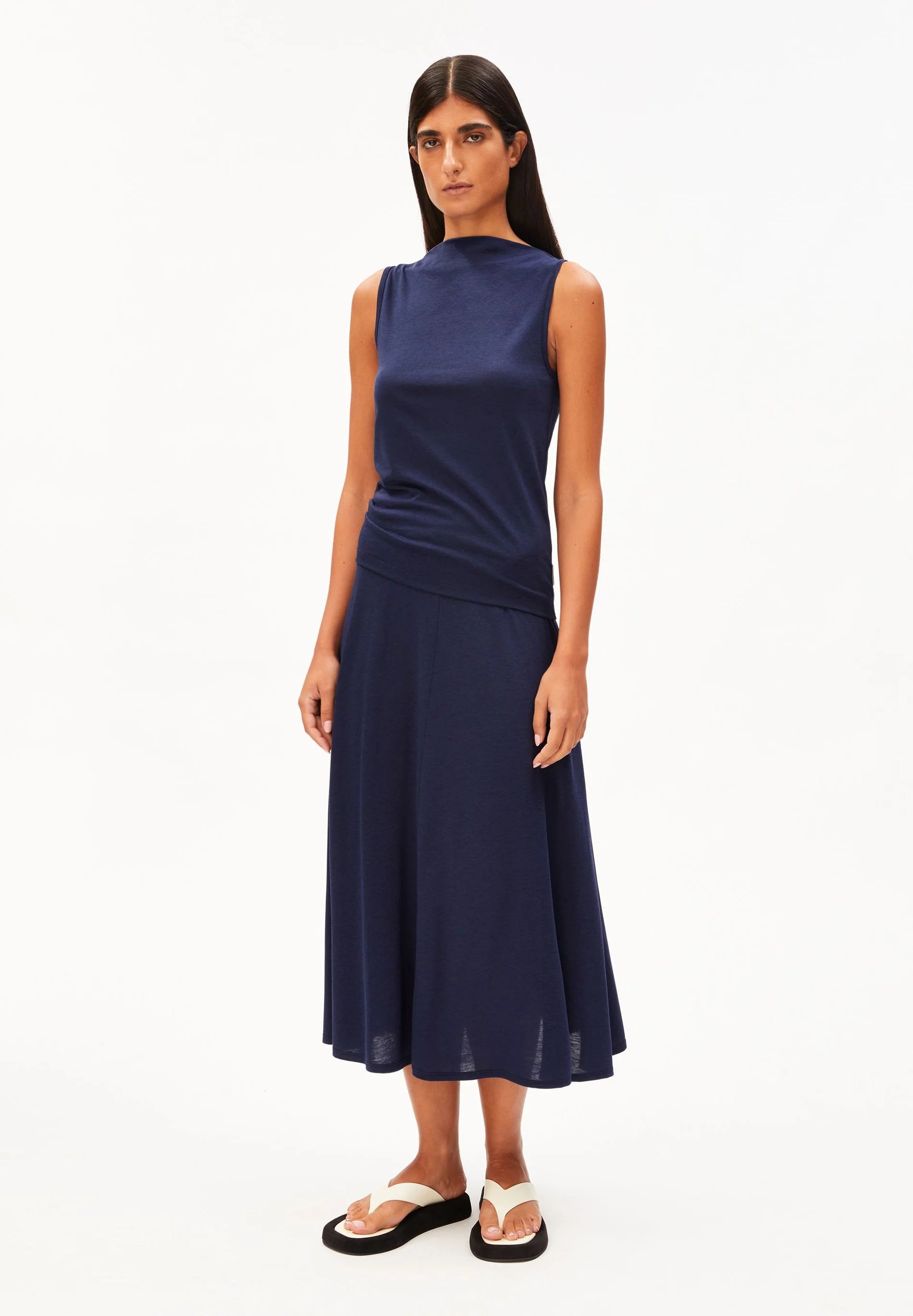 top laminiaa tinted navy