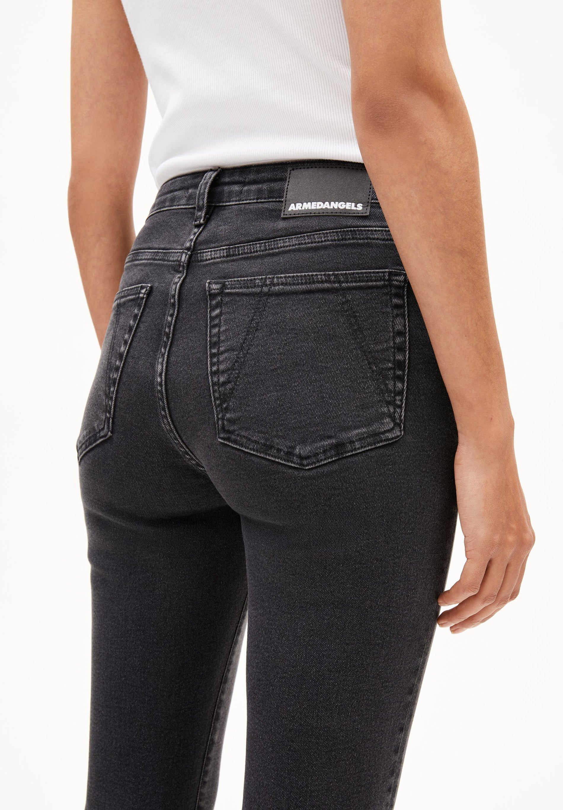 jeans tillaa true black washed