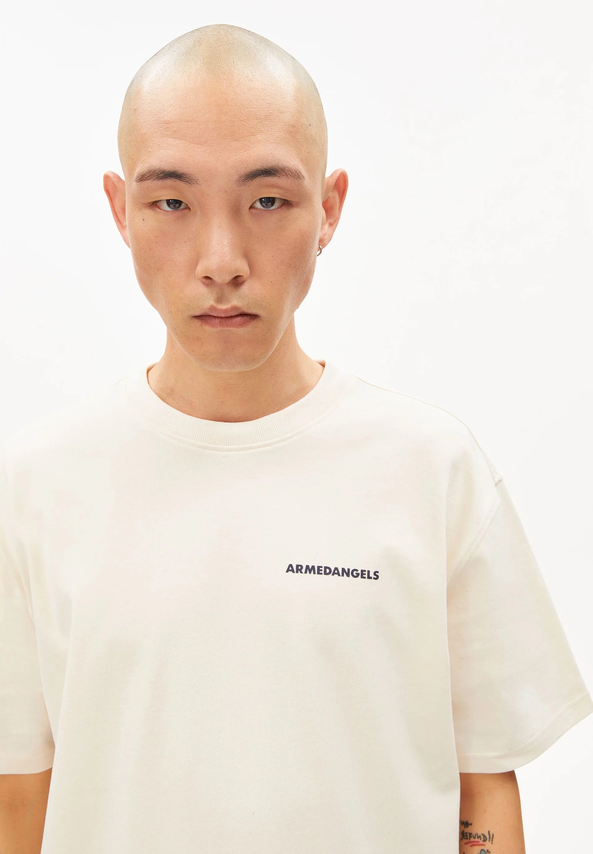 maarkos outgrown t-shirt pure