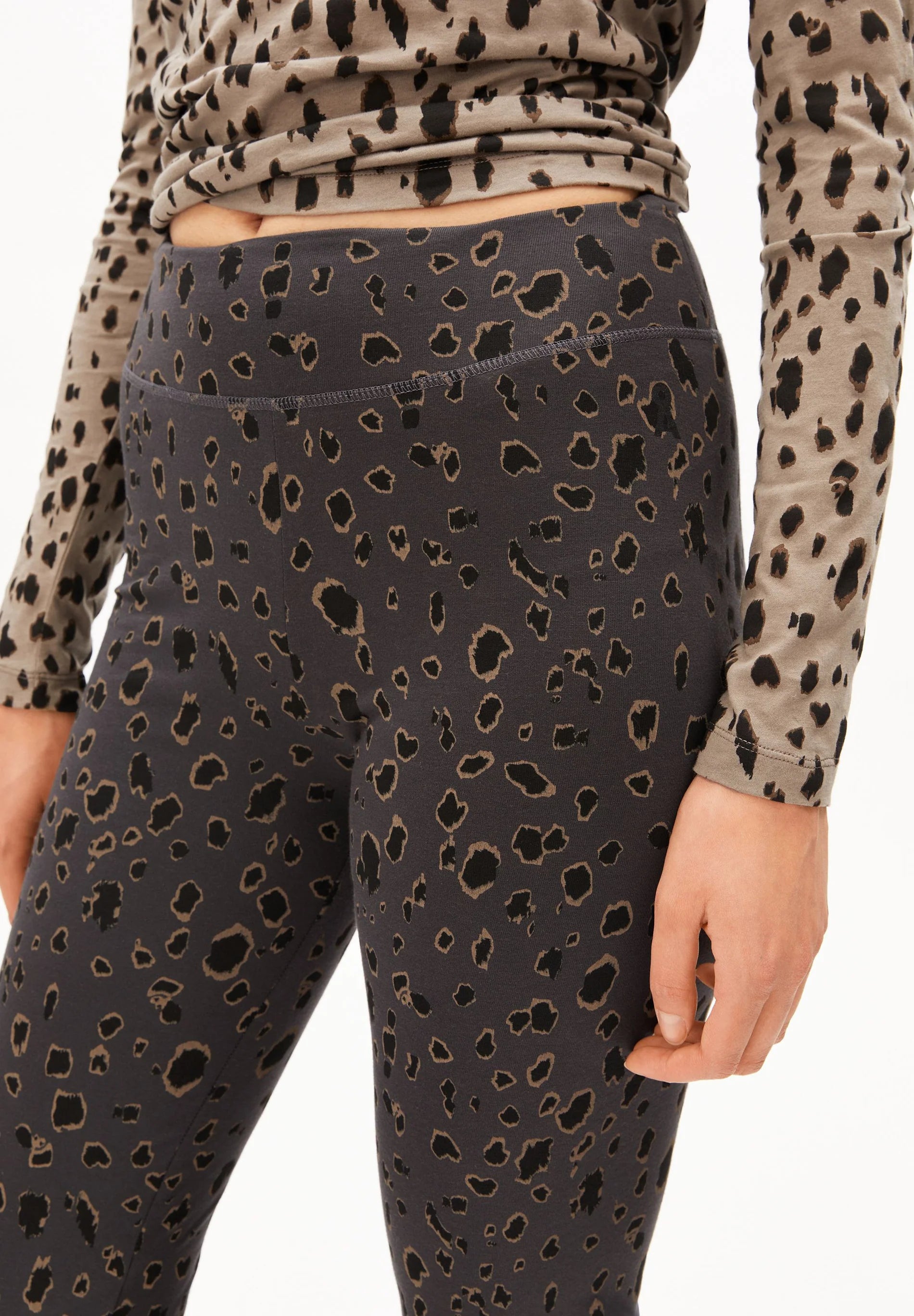 leo rehmaa leggings dark steel