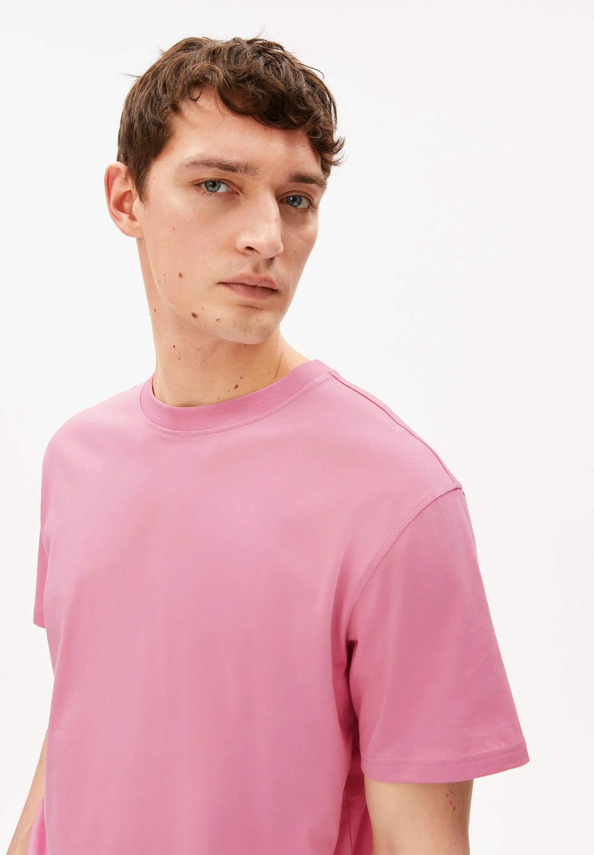 t-shirt maarkos mid weight washed berry