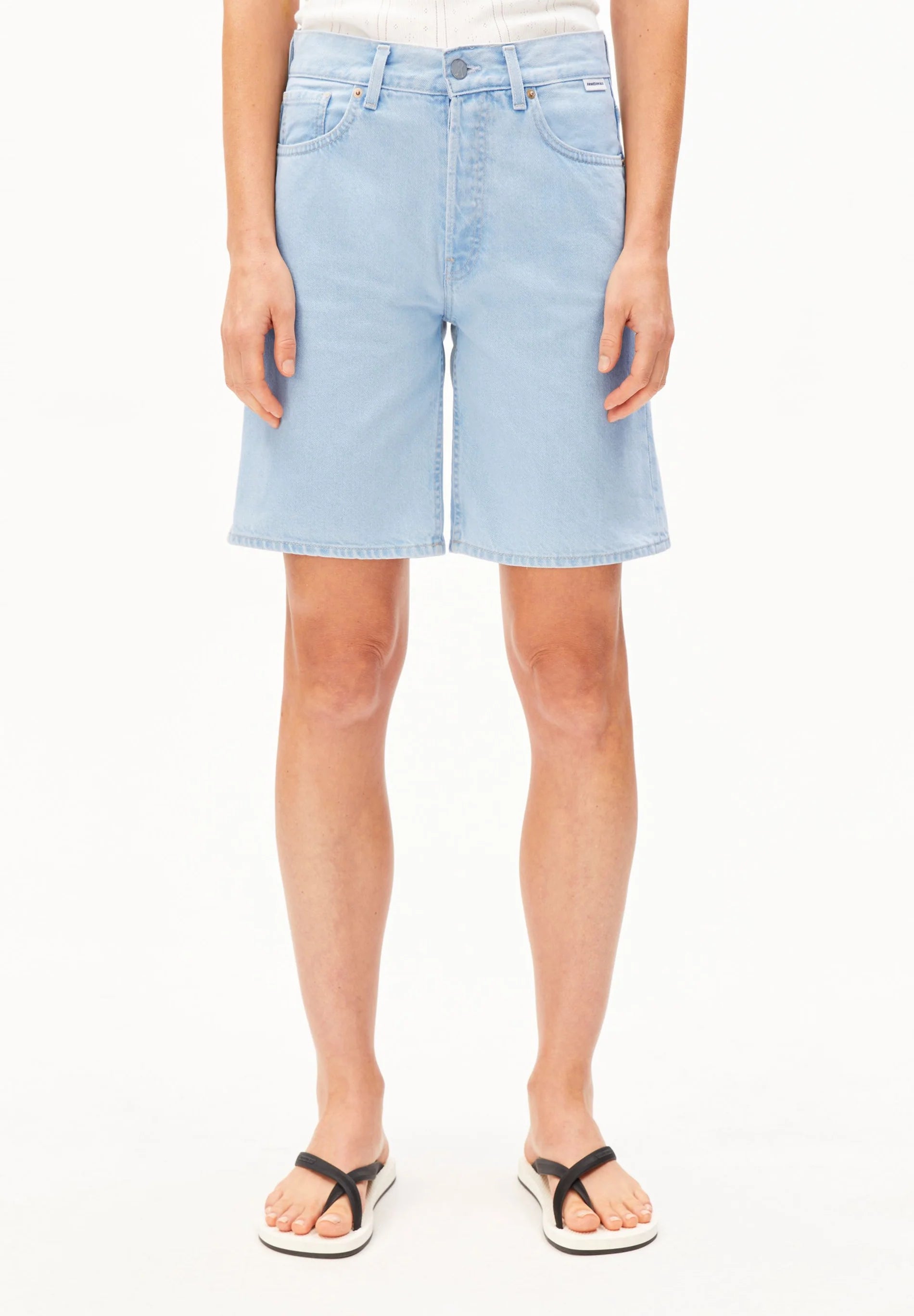thalinaa denim short fresh blue