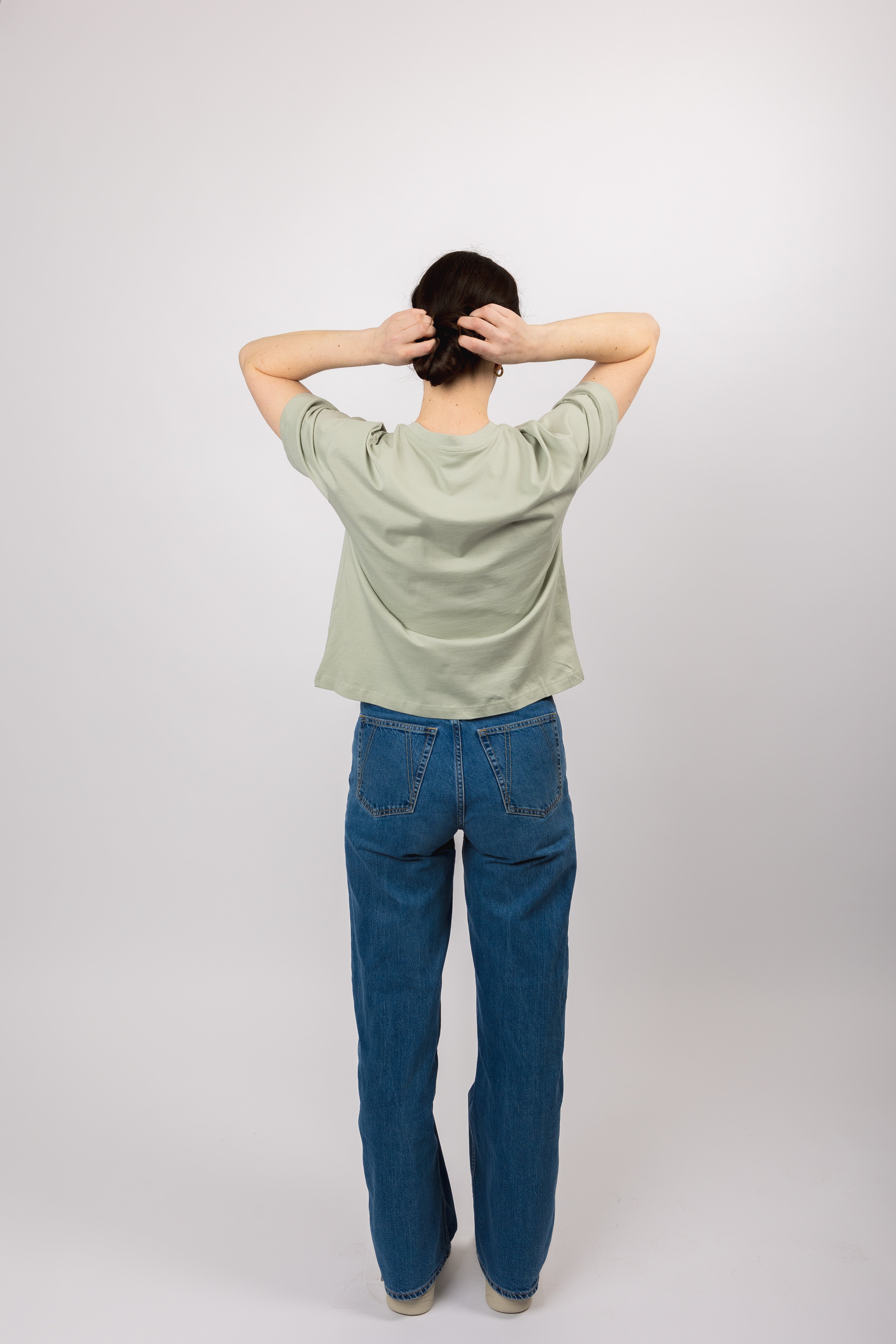 boxy organic crop tee aqua gray
