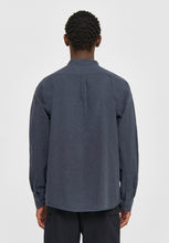 Laden Sie das Bild in den Galerie-Viewer, regular fit melangé flannel stand collar shirt total eclipse