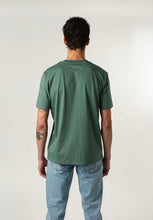 Lade das Bild in den Galerie-Viewer, t-shirt creator green bay