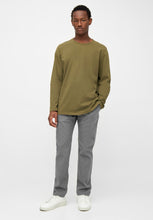 Lade das Bild in den Galerie-Viewer, chuck regular flannel chino pants dark grey melange