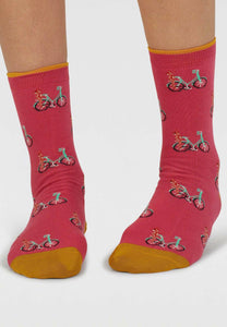 dilloyn cat and bike socks radish pink