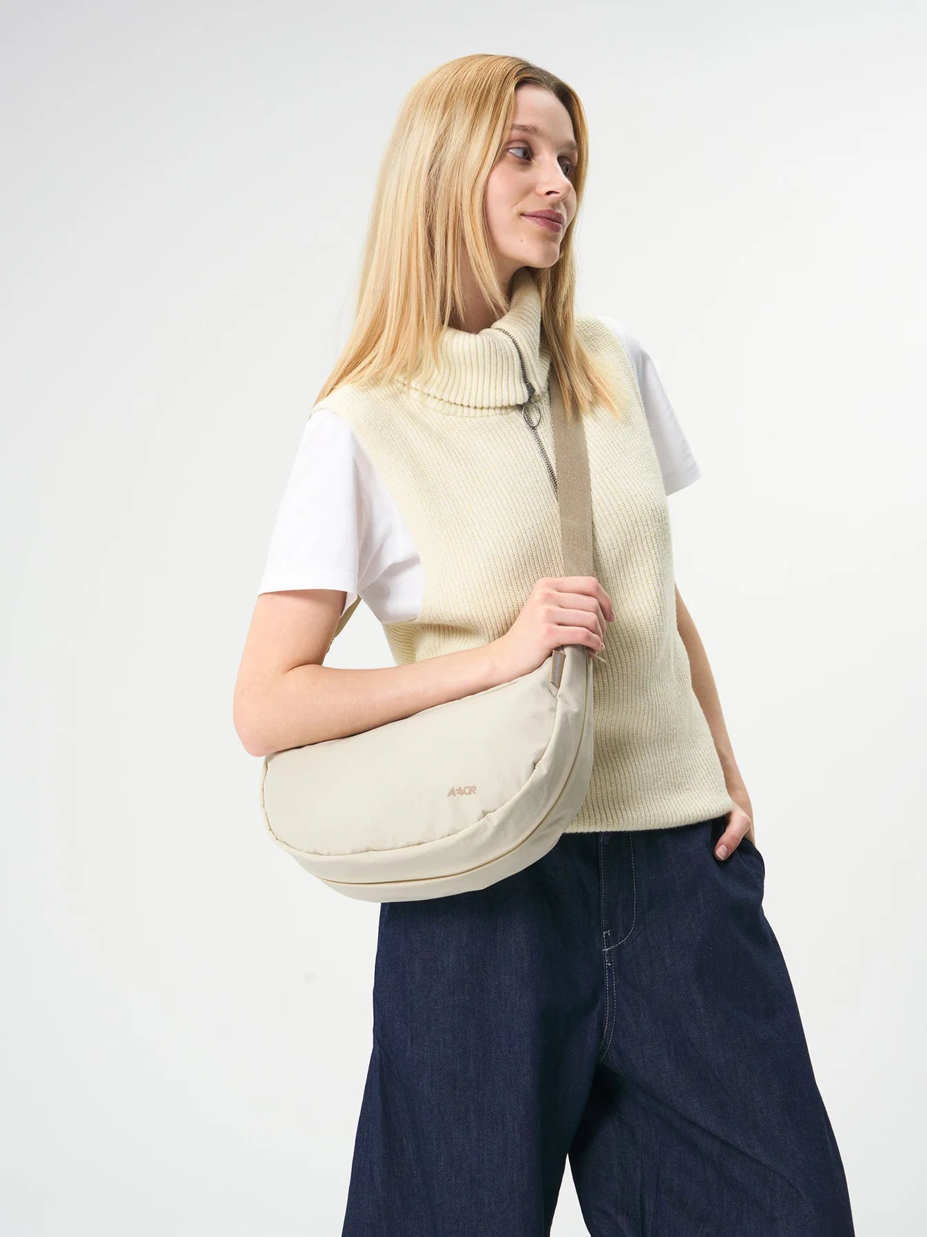 tasche bike sling bag off-white