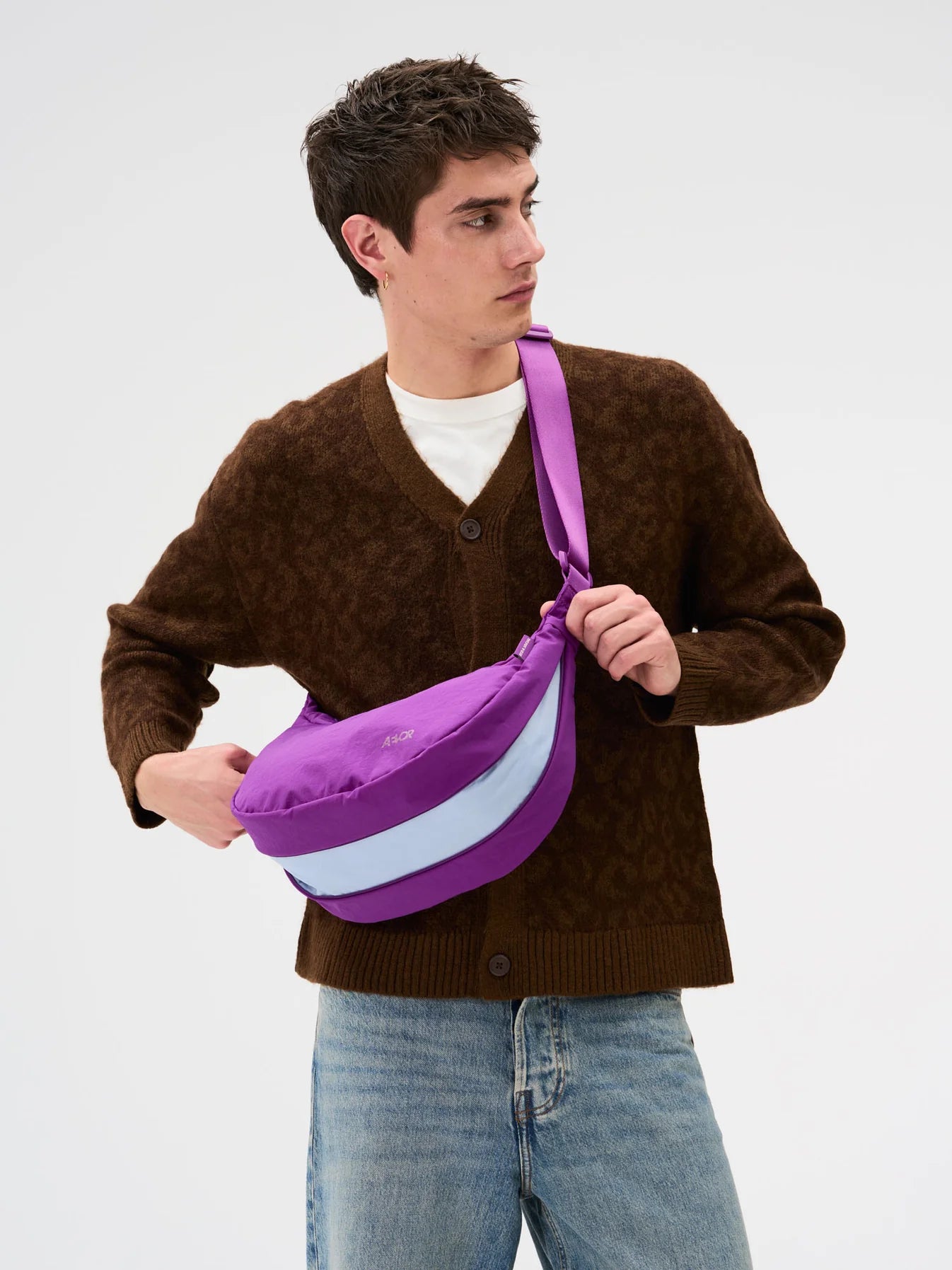 tasche sling bag electric fuchsia