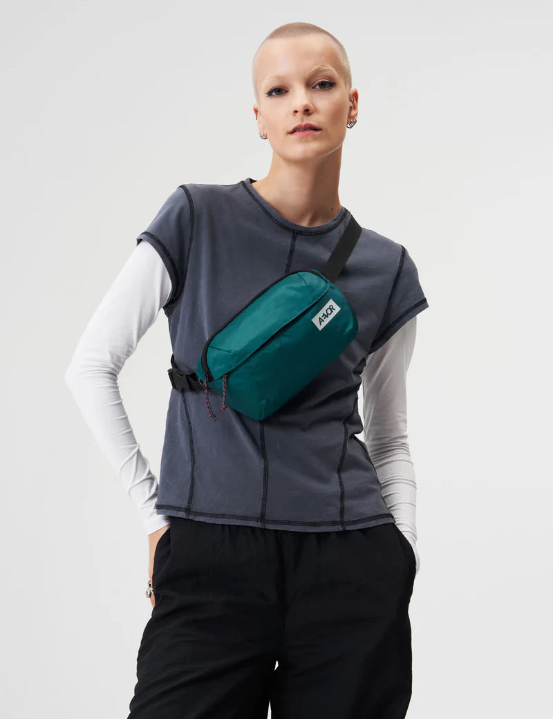 AVR-HBE-001-20146-AEVOR-Hip-Bag-Ease-Ripstop-Evergreen-51_jpg.webp