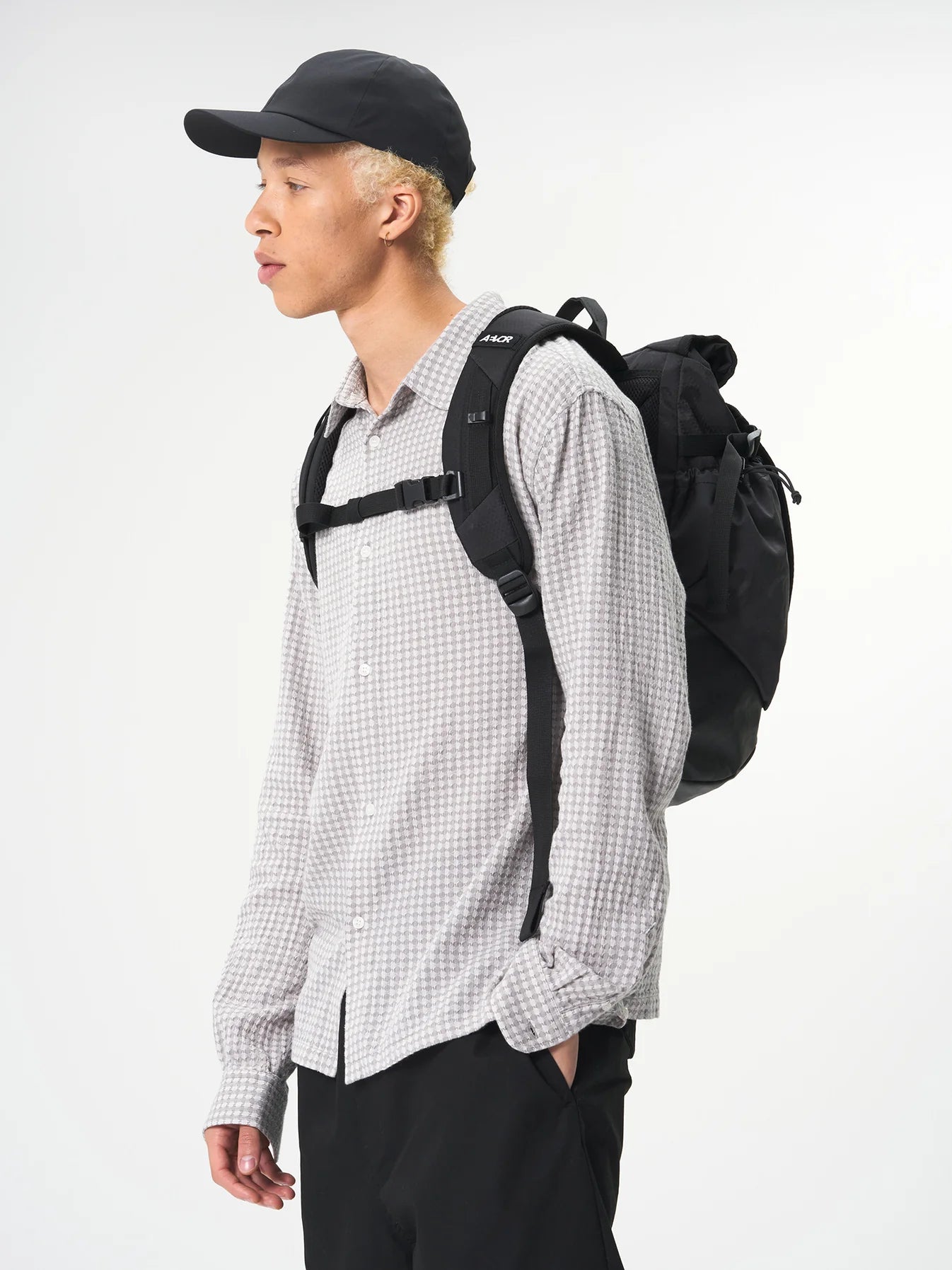 rucksack roll pack proof black