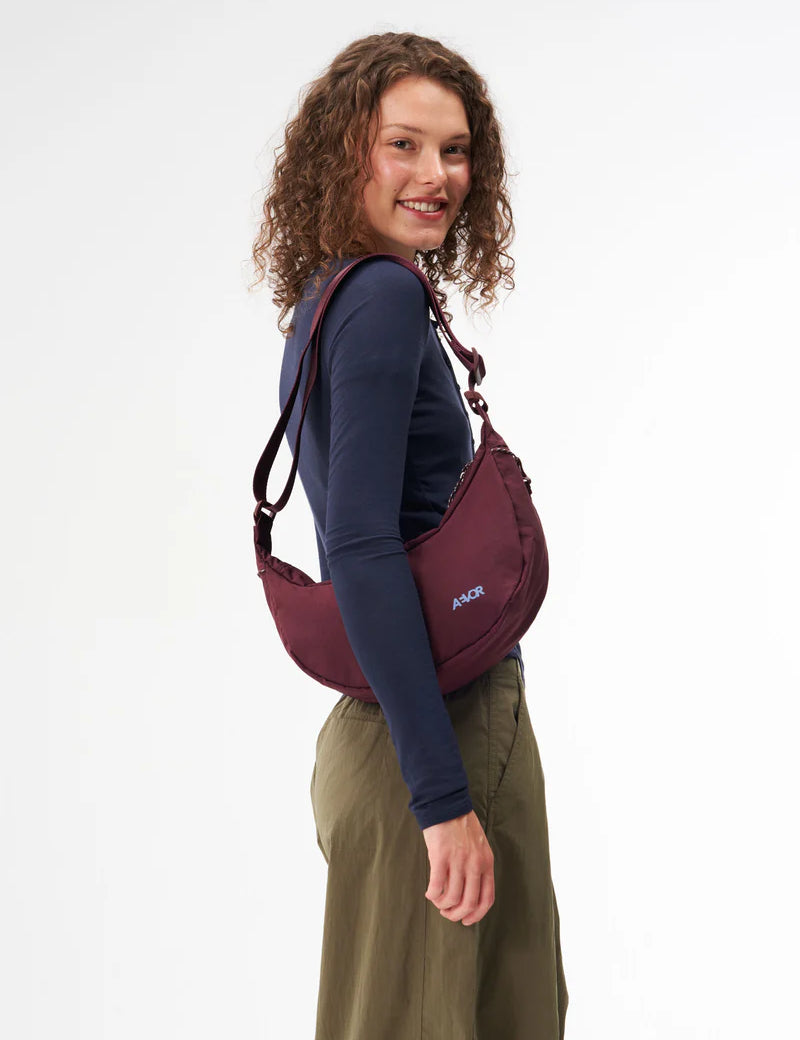 AVR-SLS-001-50180-AEVOR-Sling-Bag-Small-Burgundy-51_jpg.webp