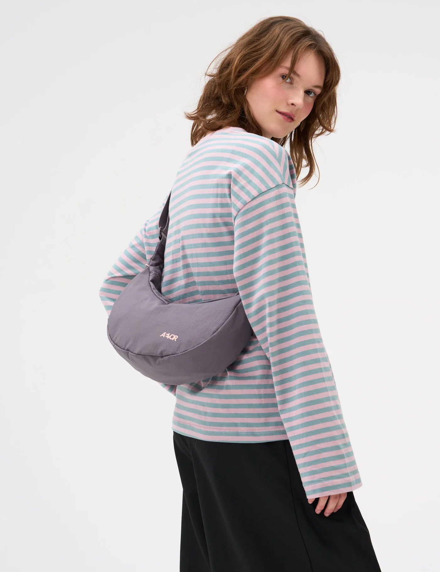 AVR-SLS-001-80139-AEVOR-Sling-Bag-Small-Grey-52_jpg.webp