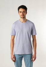 Lade das Bild in den Galerie-Viewer, unisex t-shirt creator lavender