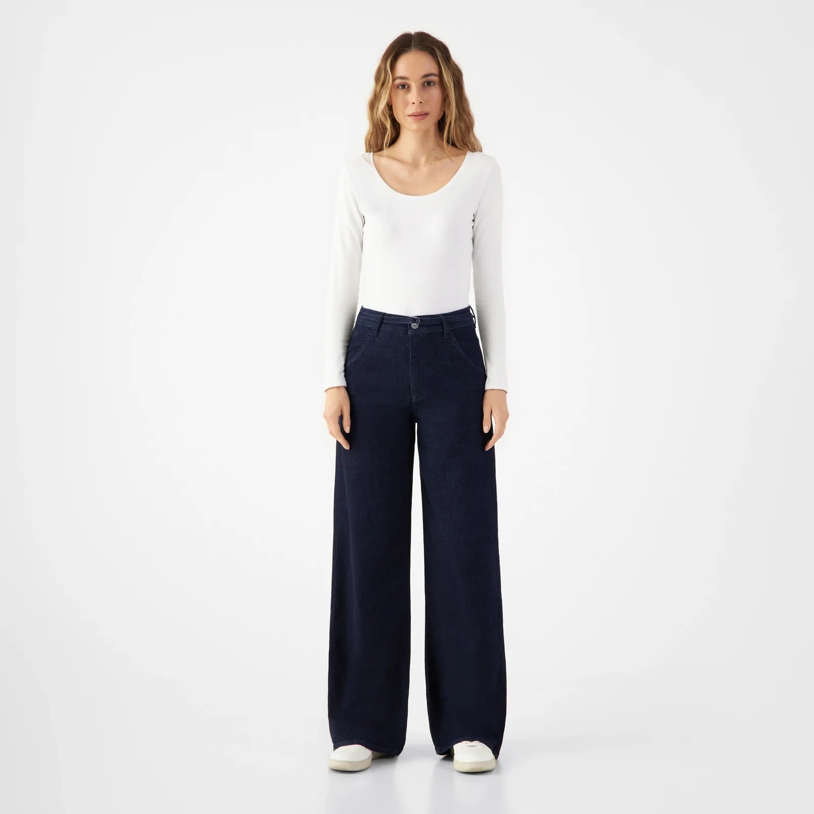 BLINK_Wide_Barrel_Soft_Denim_Classic_Raw_Blue_W27_L32_F01-0649_025.webp