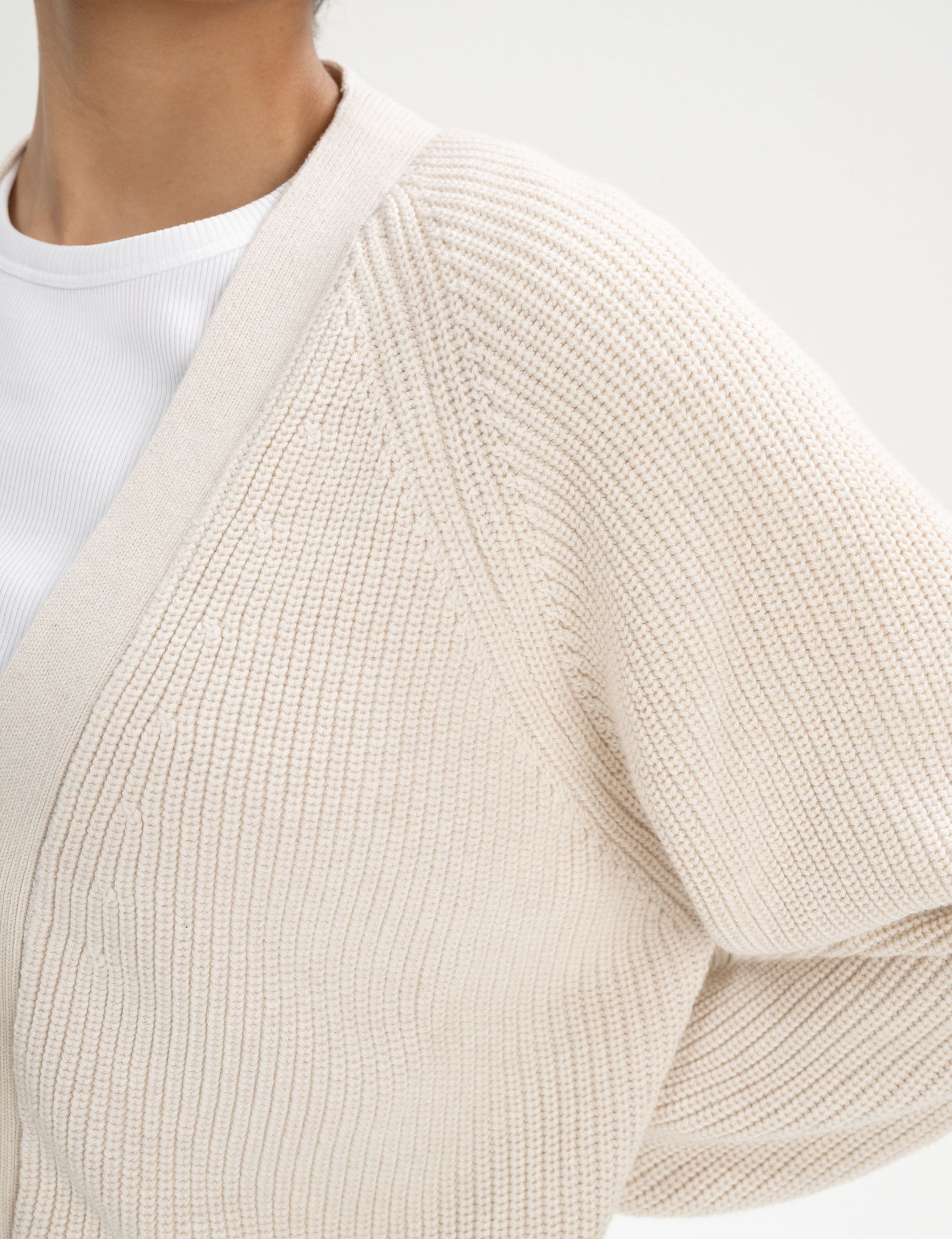 Bhuma_Rib-Knit-Cardigan_cream-blend_04.jpg