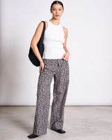 hose soby leo print