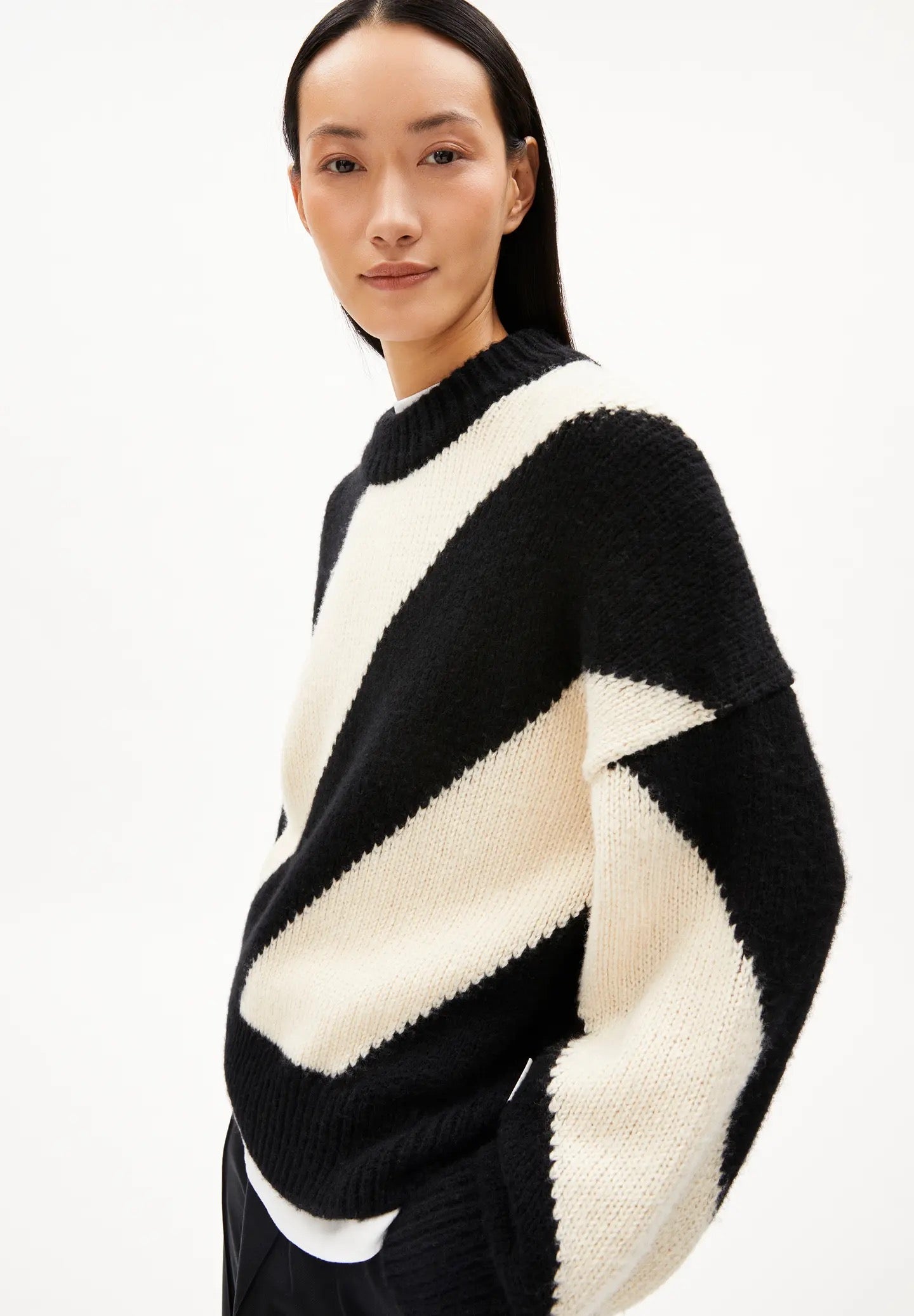 pullover sadnaa stripes oatmilk-black