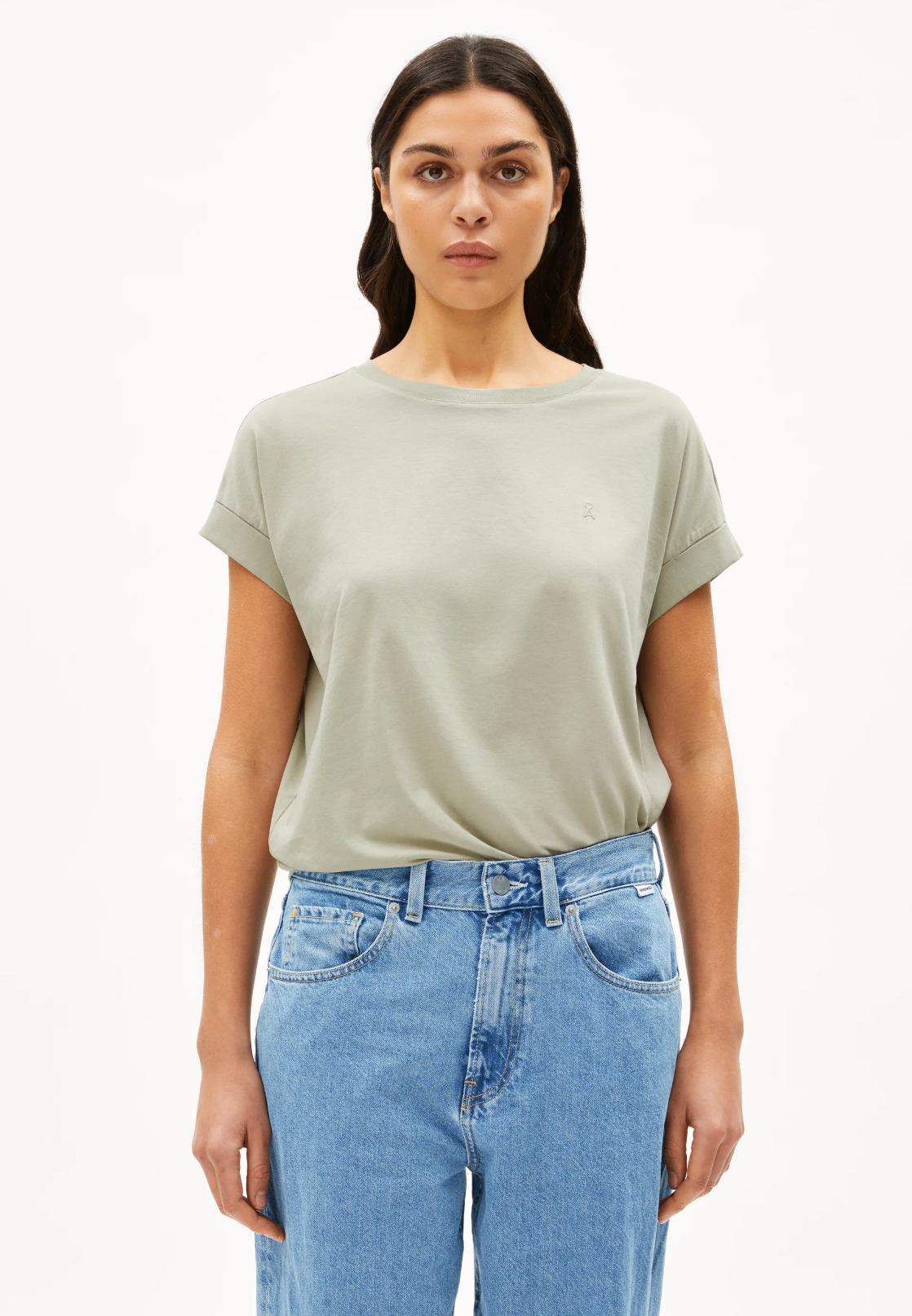 idaara smith green t-shirt