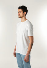 Lade das Bild in den Galerie-Viewer, unisex t-shirt creator white