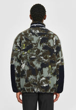 Lade das Bild in den Galerie-Viewer, oversized jaquard sherpa jacket green aop